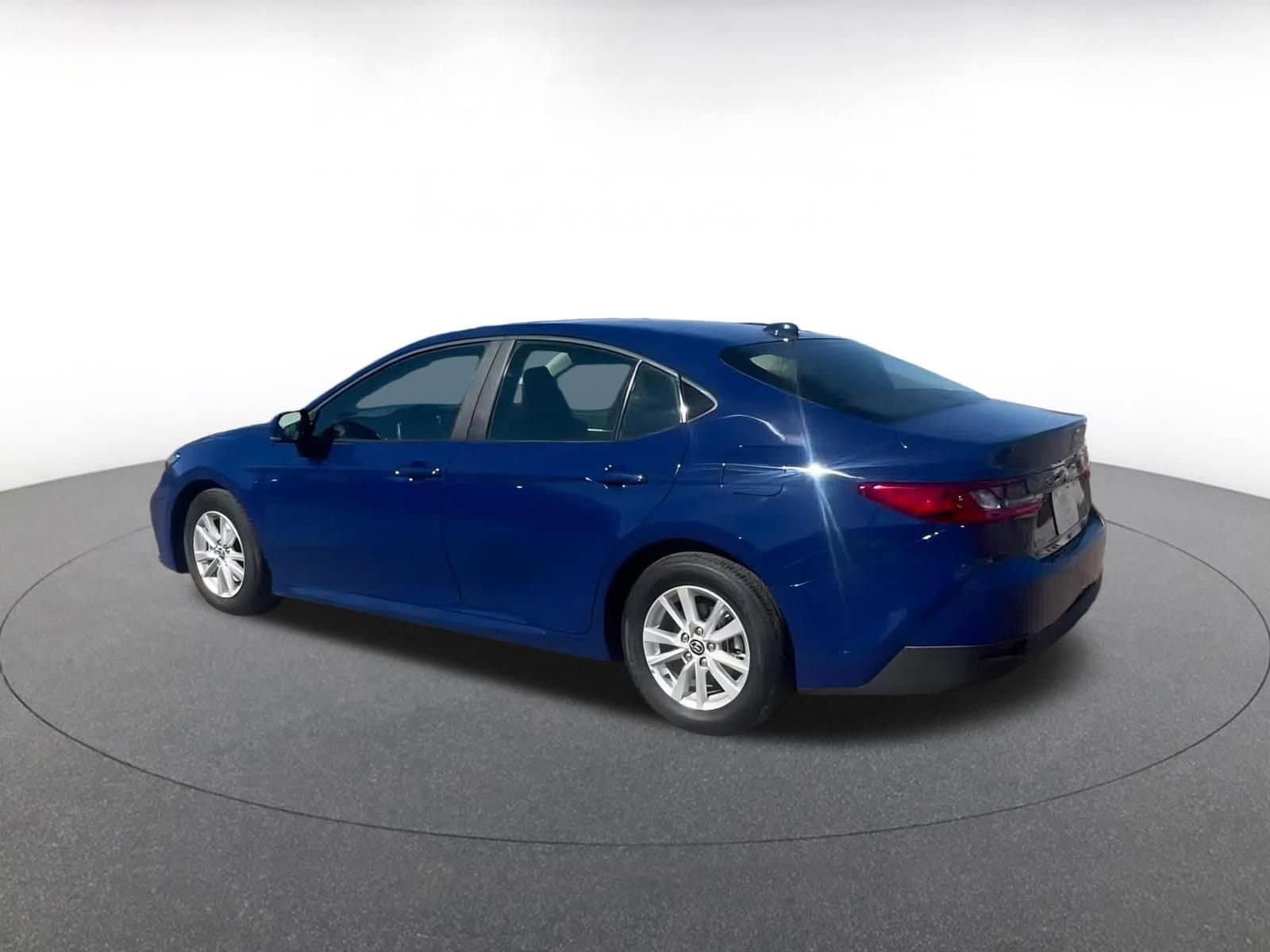 Thumbnail: 2025 Toyota Camry - 10