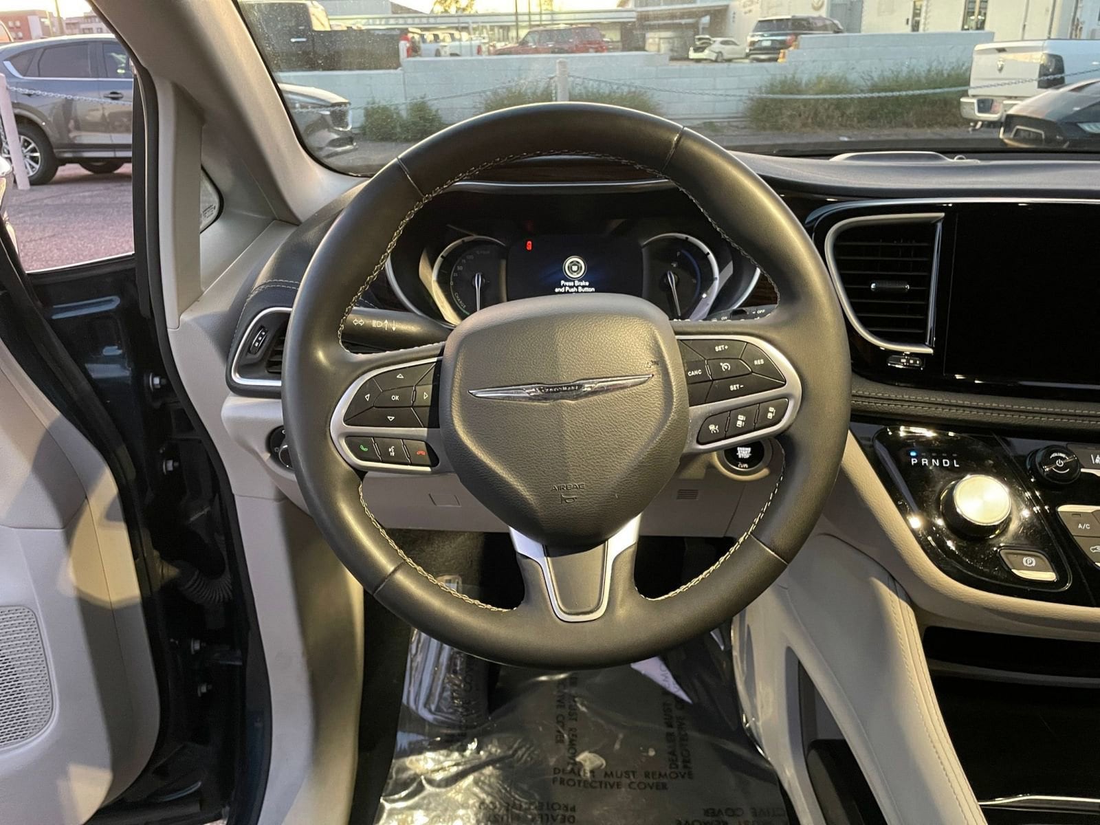 Thumbnail: 2023 Chrysler Pacifica - 29