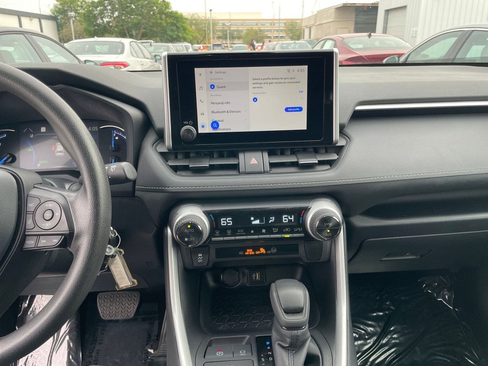 Thumbnail: 2025 Toyota RAV4 - 18