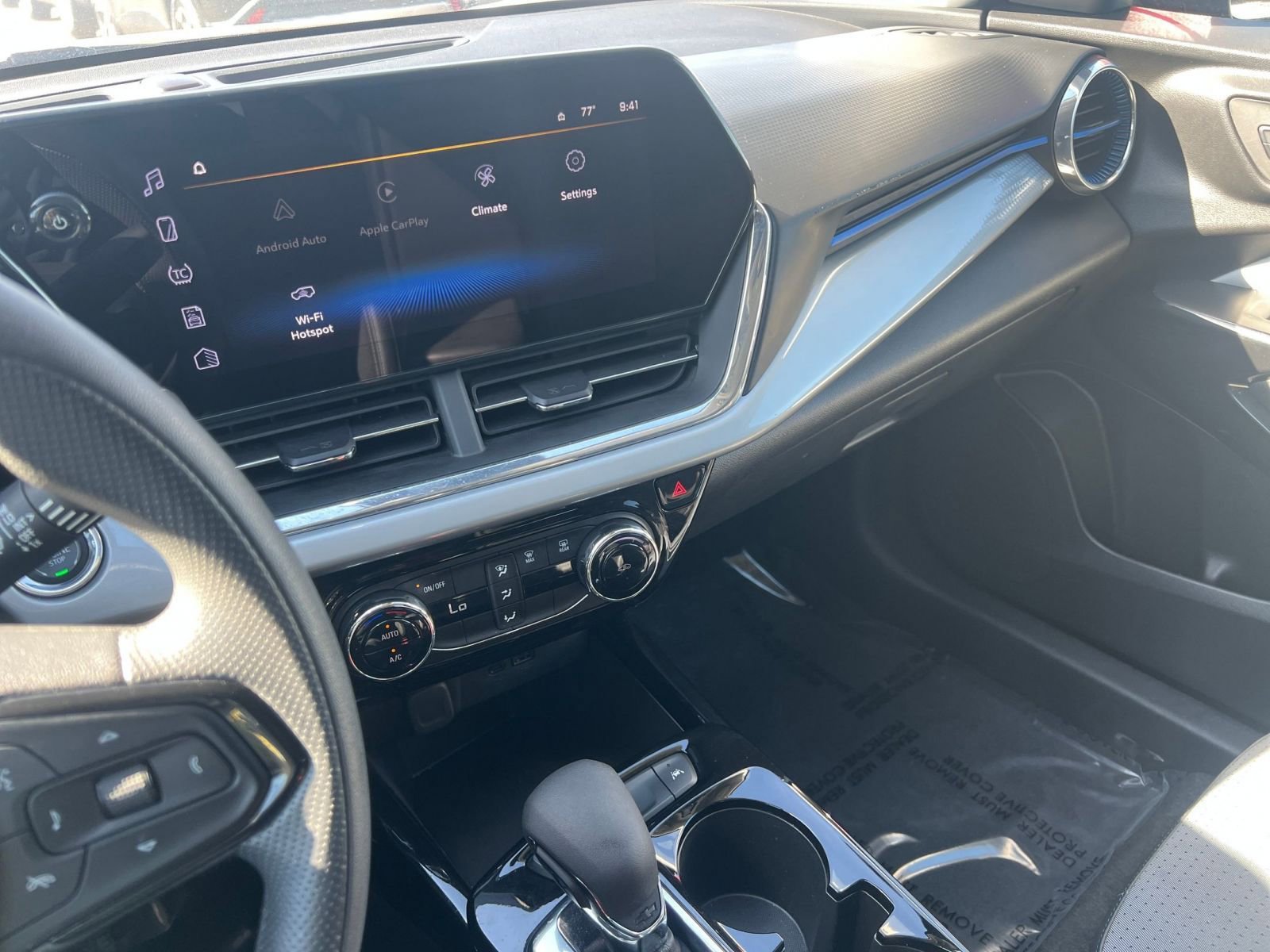 Thumbnail: 2025 Chevrolet Trax - 17