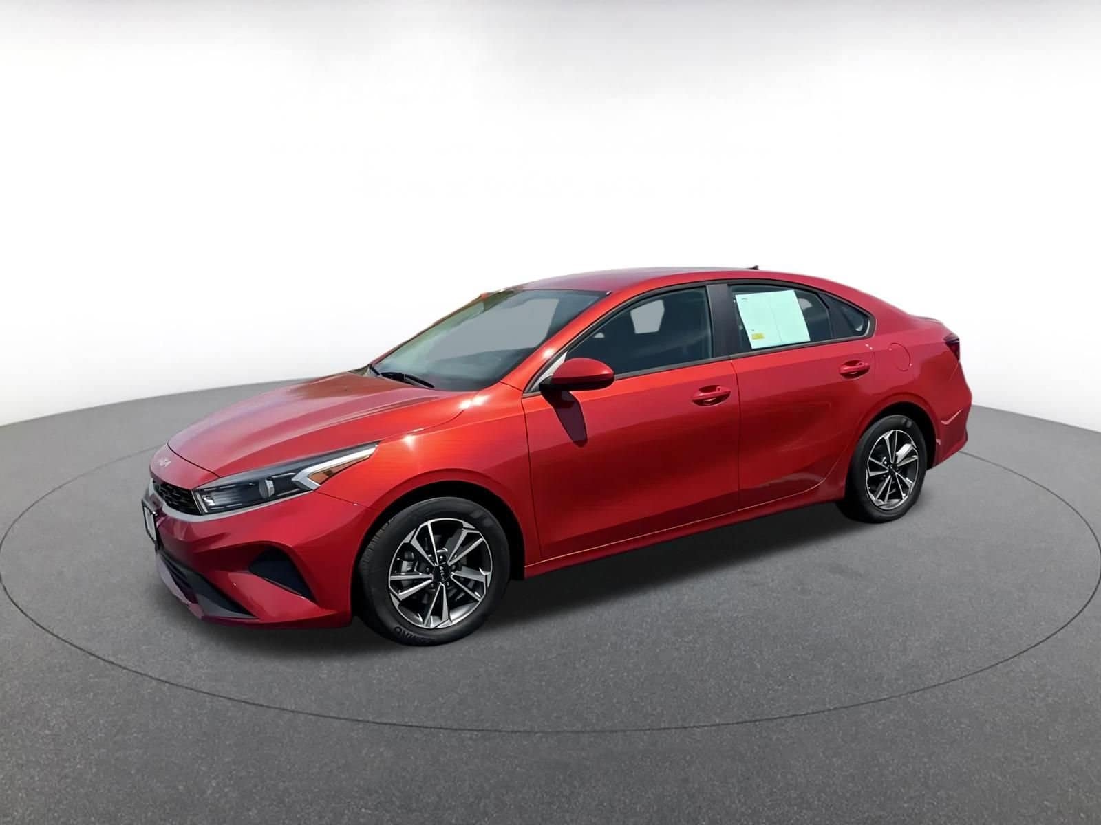 Thumbnail: 2023 Kia Forte - 7