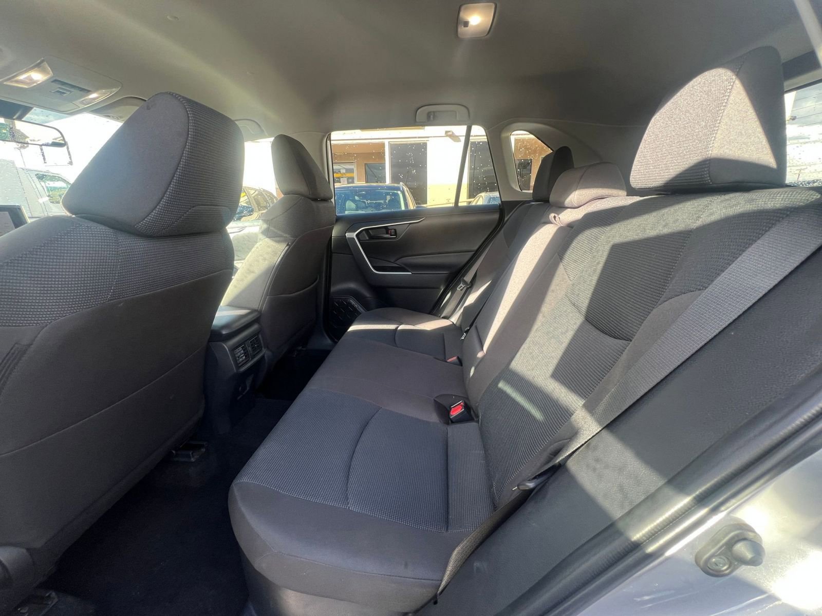 Thumbnail: 2025 Toyota RAV4 - 25