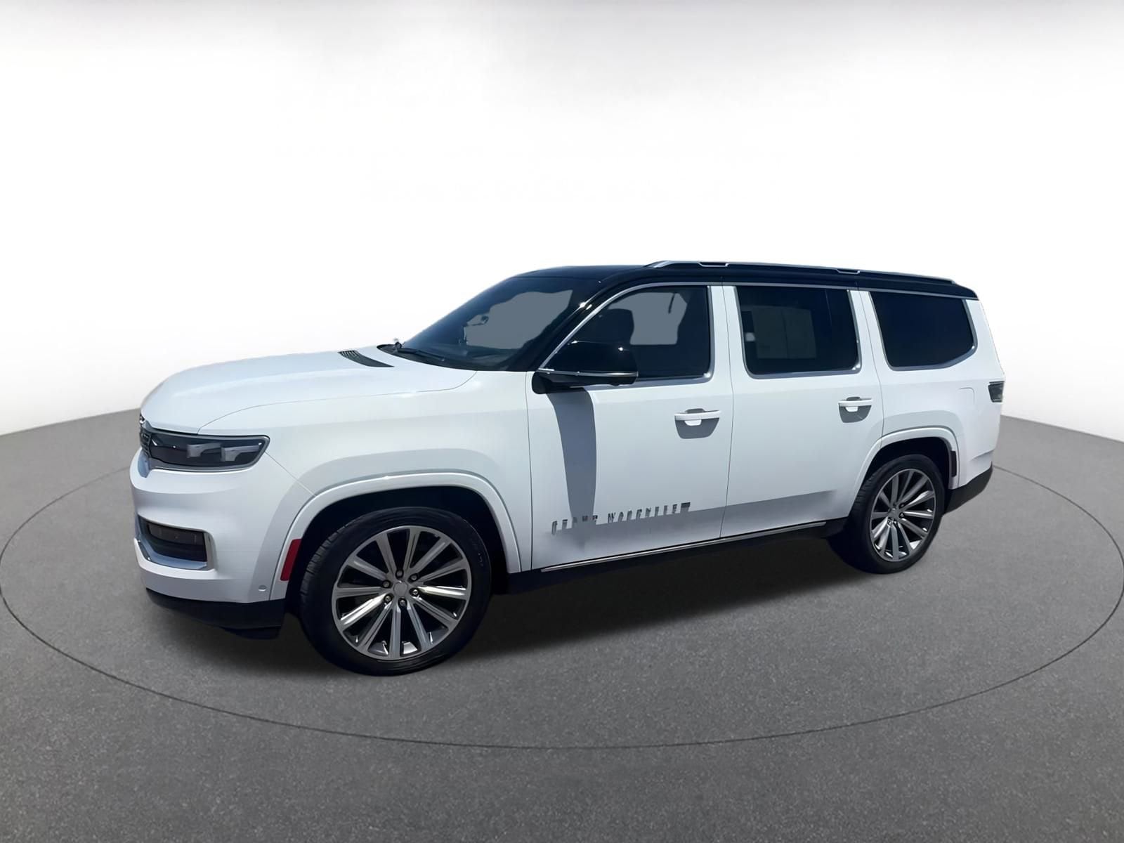 Thumbnail: 2023 Jeep Grand Wagoneer - 7
