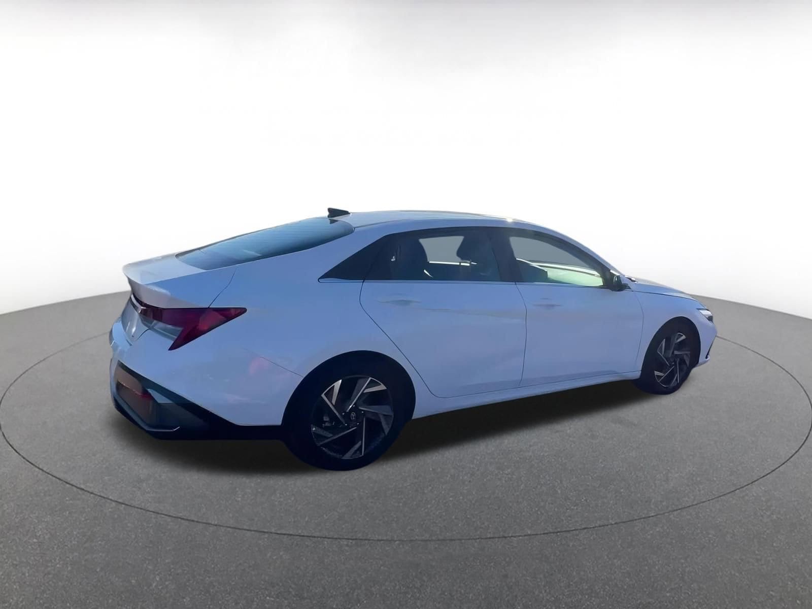 Thumbnail: 2025 Hyundai Elantra - 14
