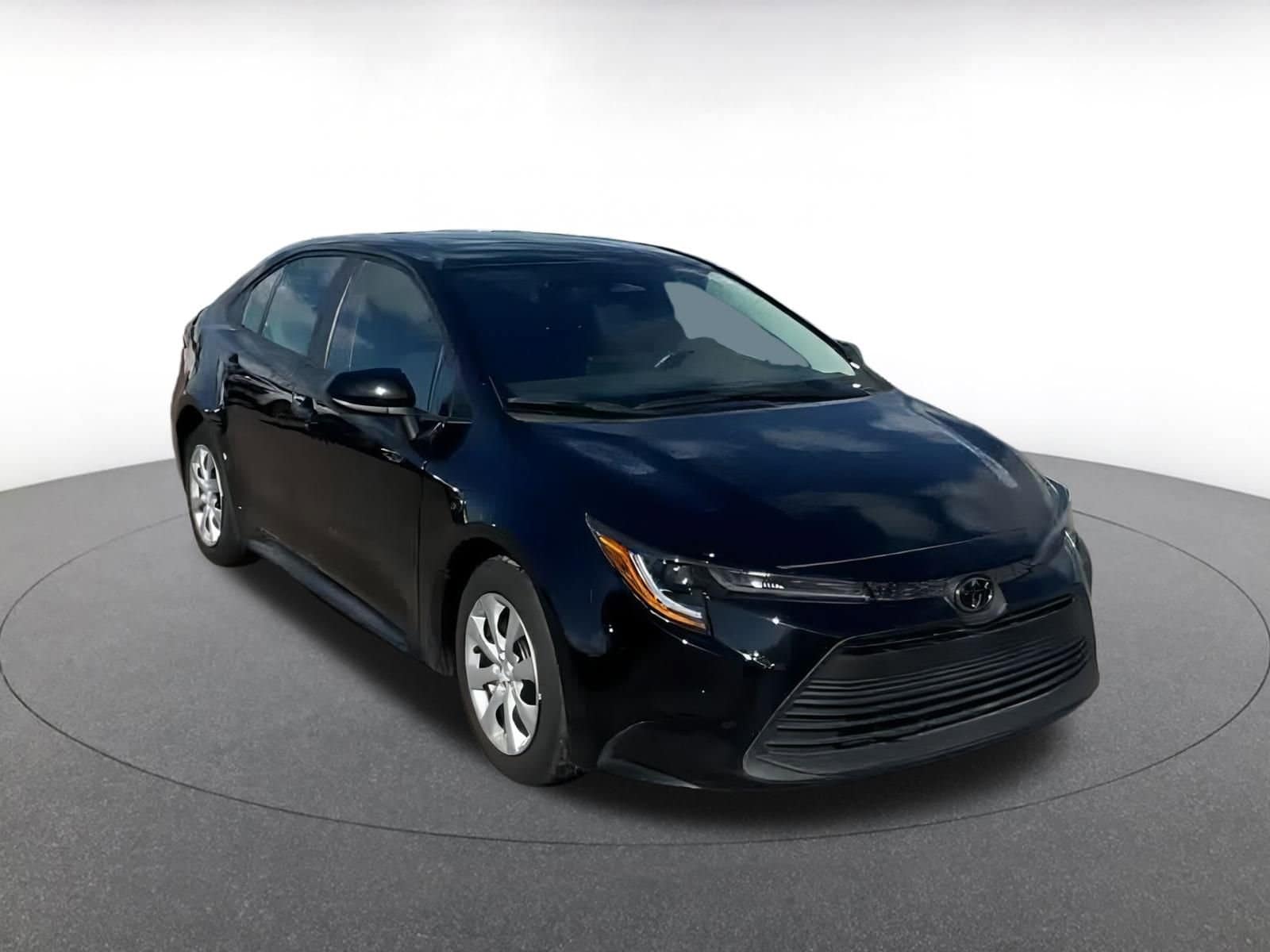 Thumbnail: 2025 Toyota Corolla - 3