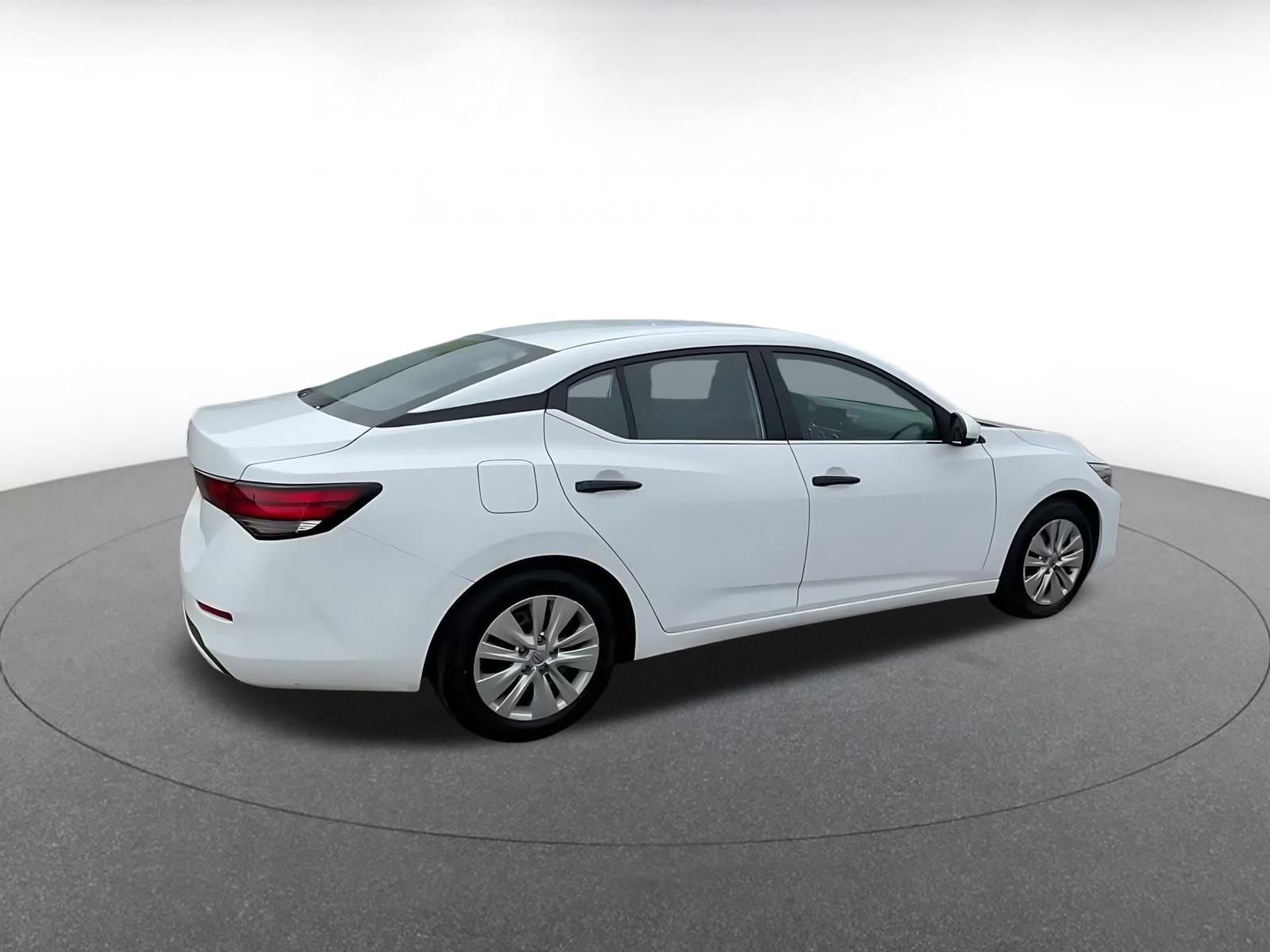 Thumbnail: 2025 Nissan Sentra - 15