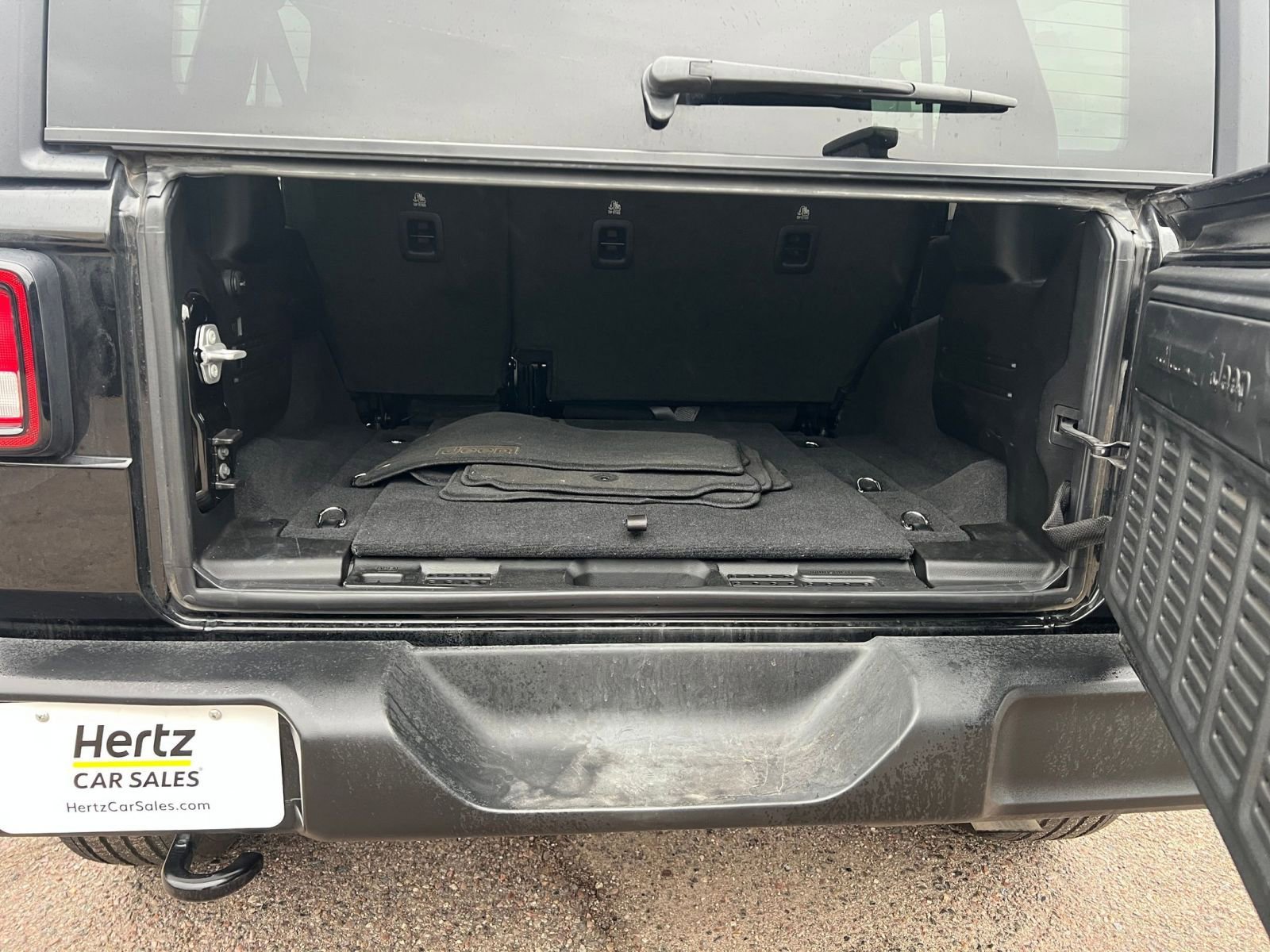 Thumbnail: 2025 Jeep Wrangler - 31