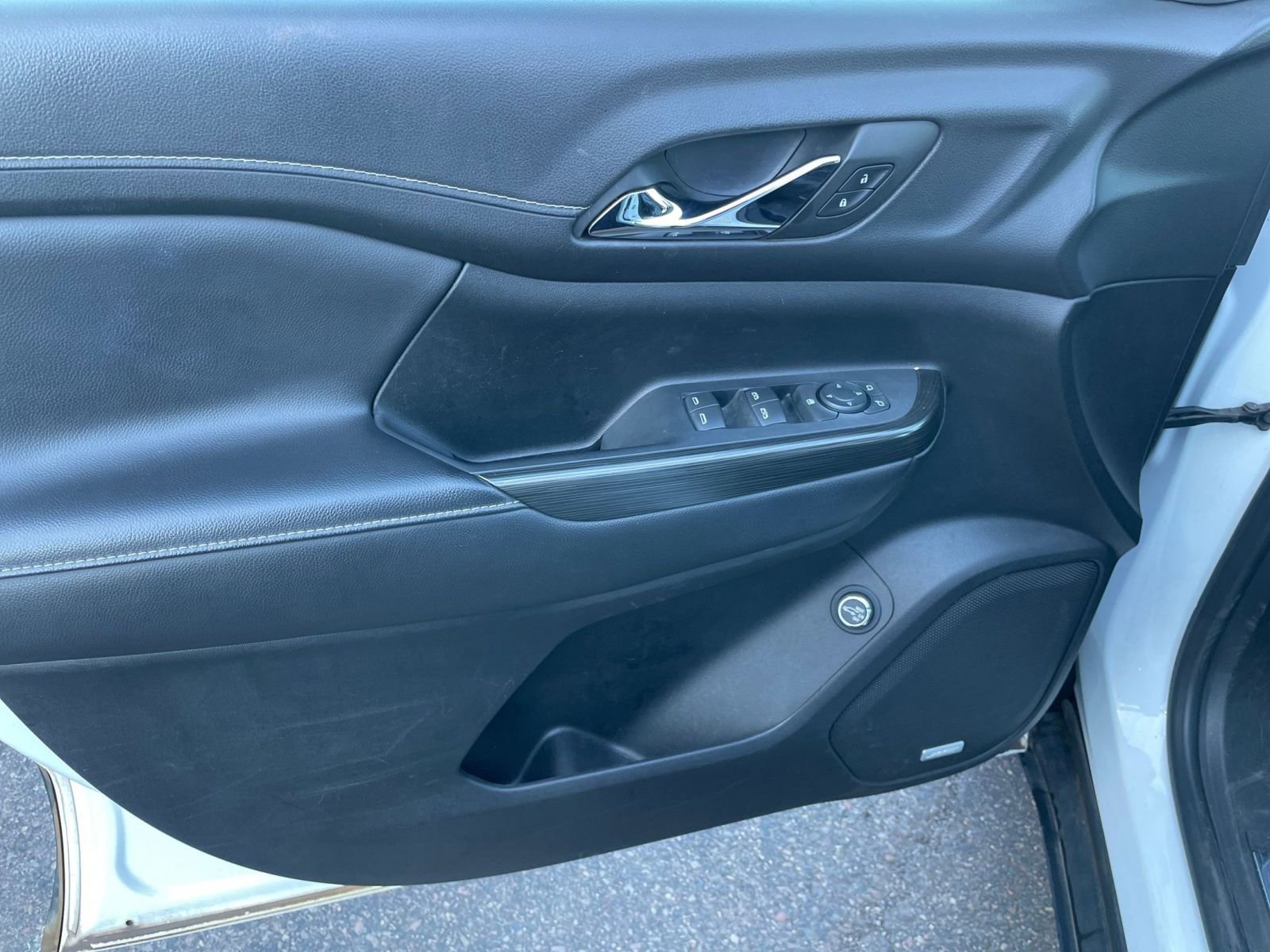 Thumbnail: 2023 GMC Acadia - 18