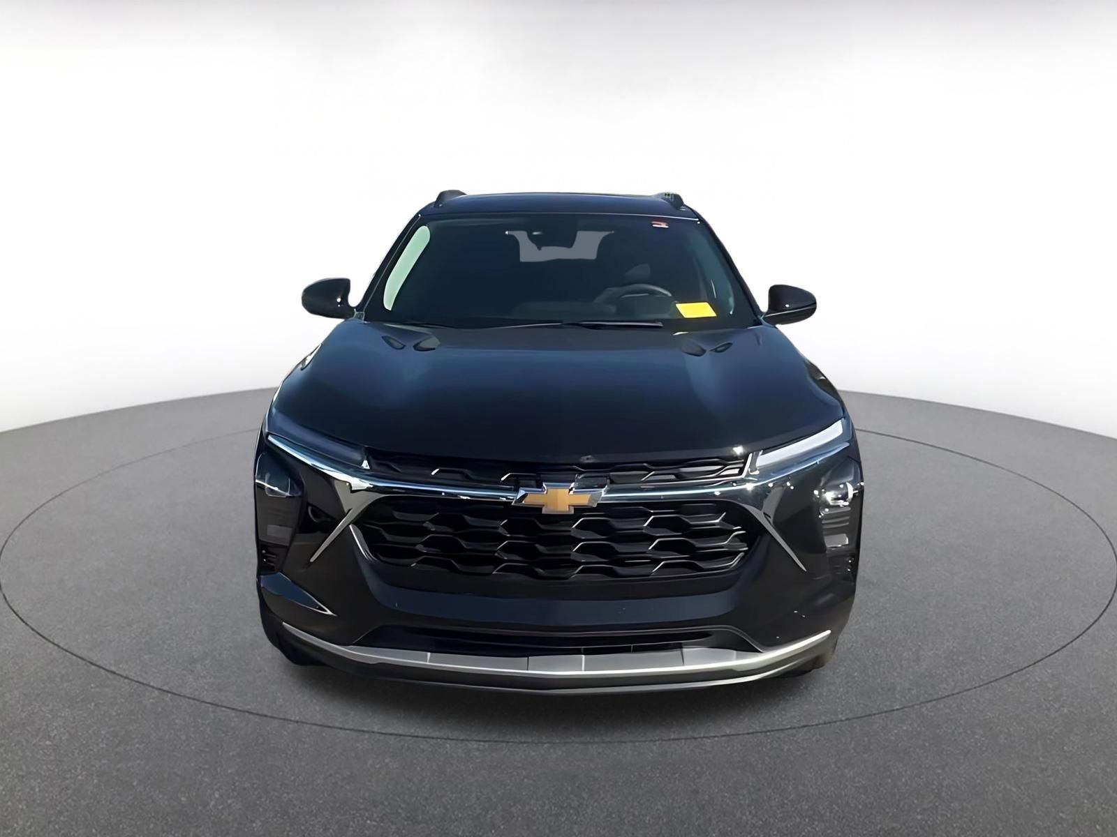 Thumbnail: 2025 Chevrolet Trax - 4