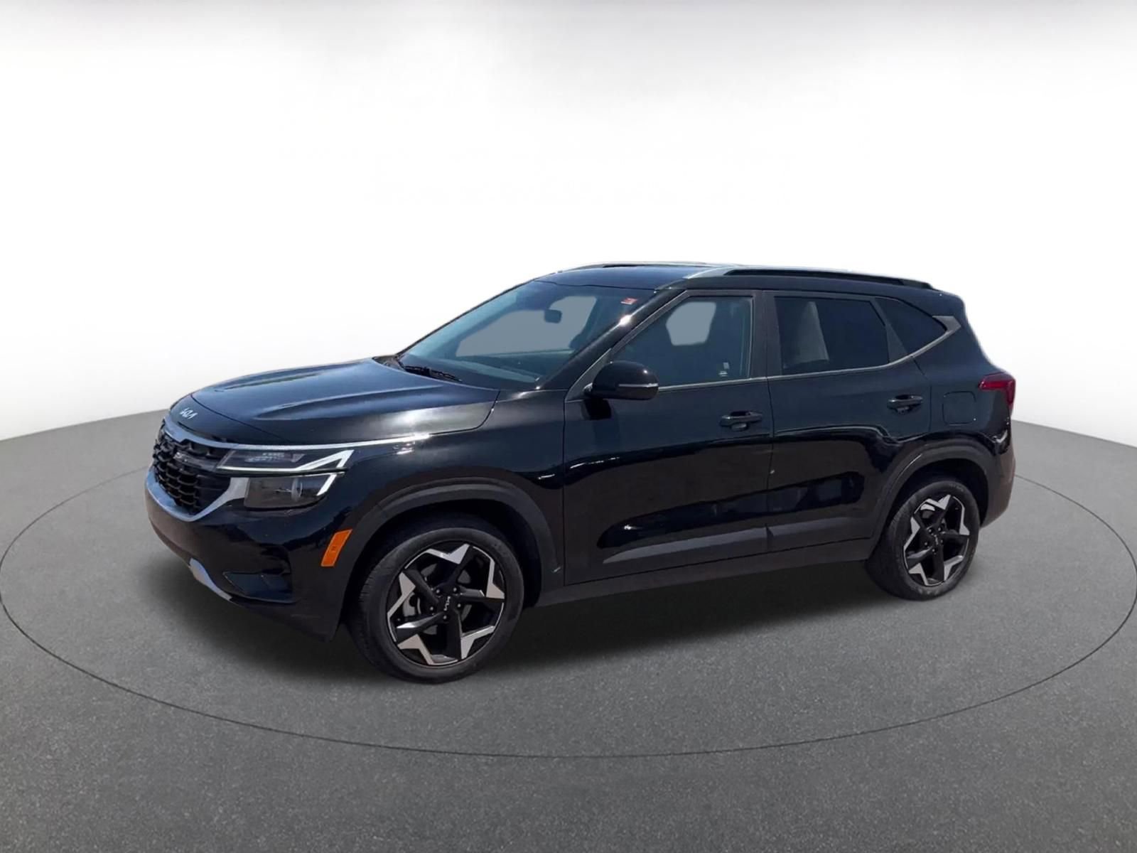 Thumbnail: 2025 Kia Seltos - 8