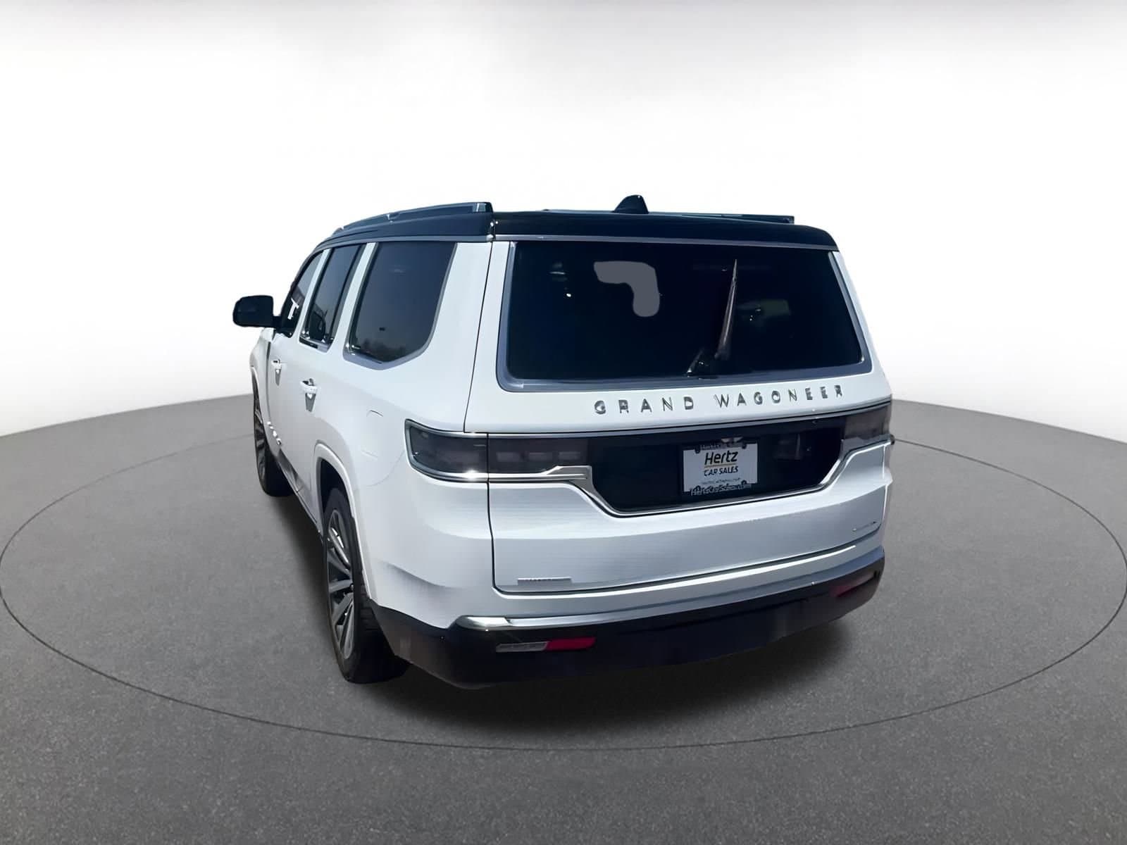 Thumbnail: 2023 Jeep Grand Wagoneer - 11