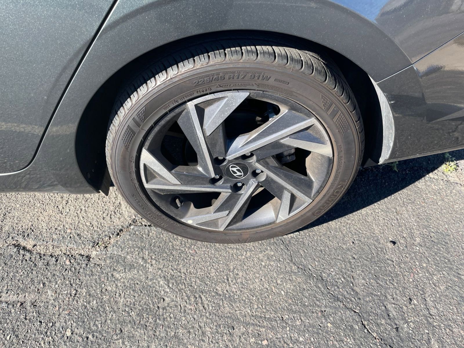 Thumbnail: 2025 Hyundai Elantra - 30