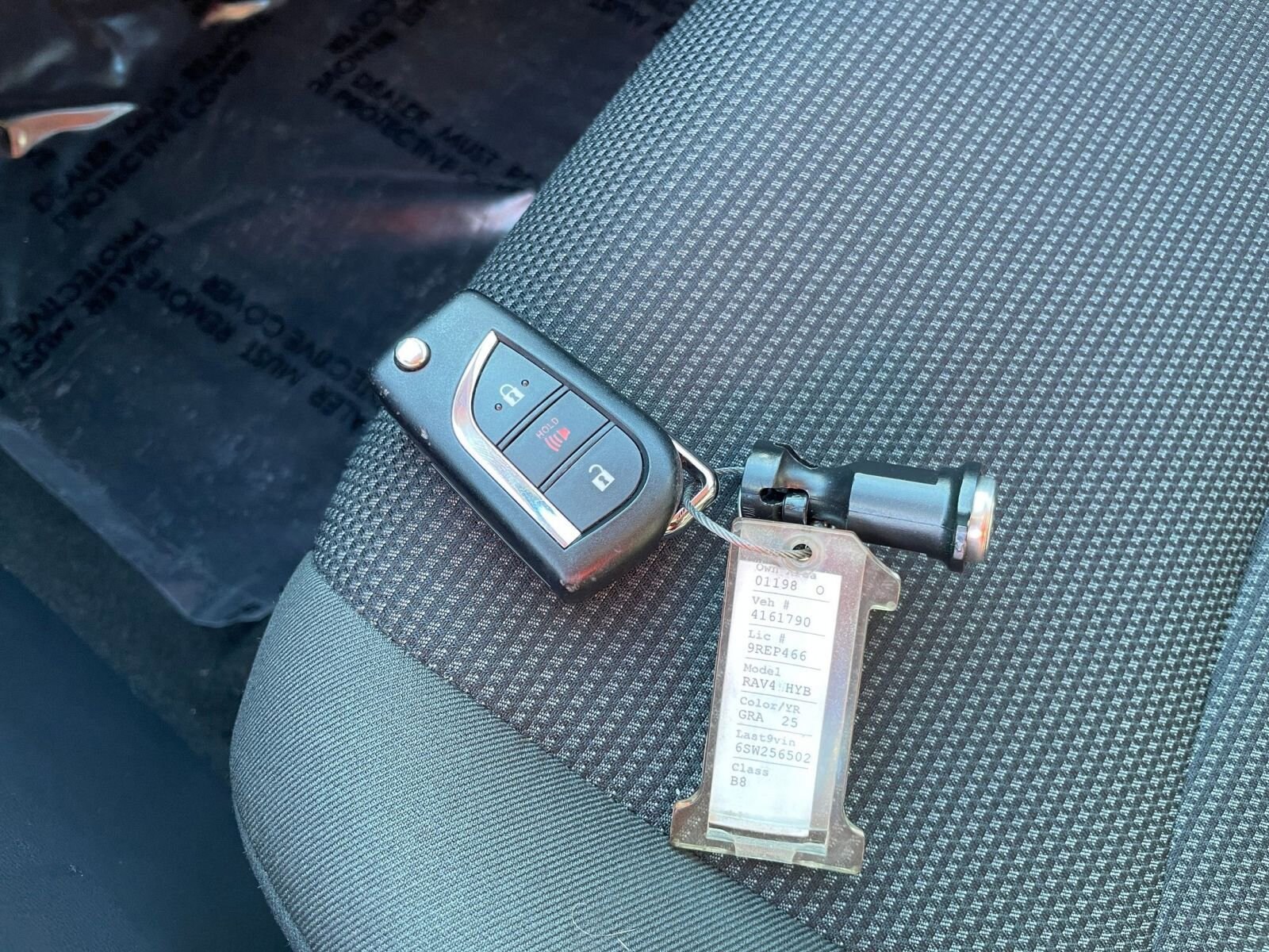 Thumbnail: 2025 Toyota RAV4 - 22