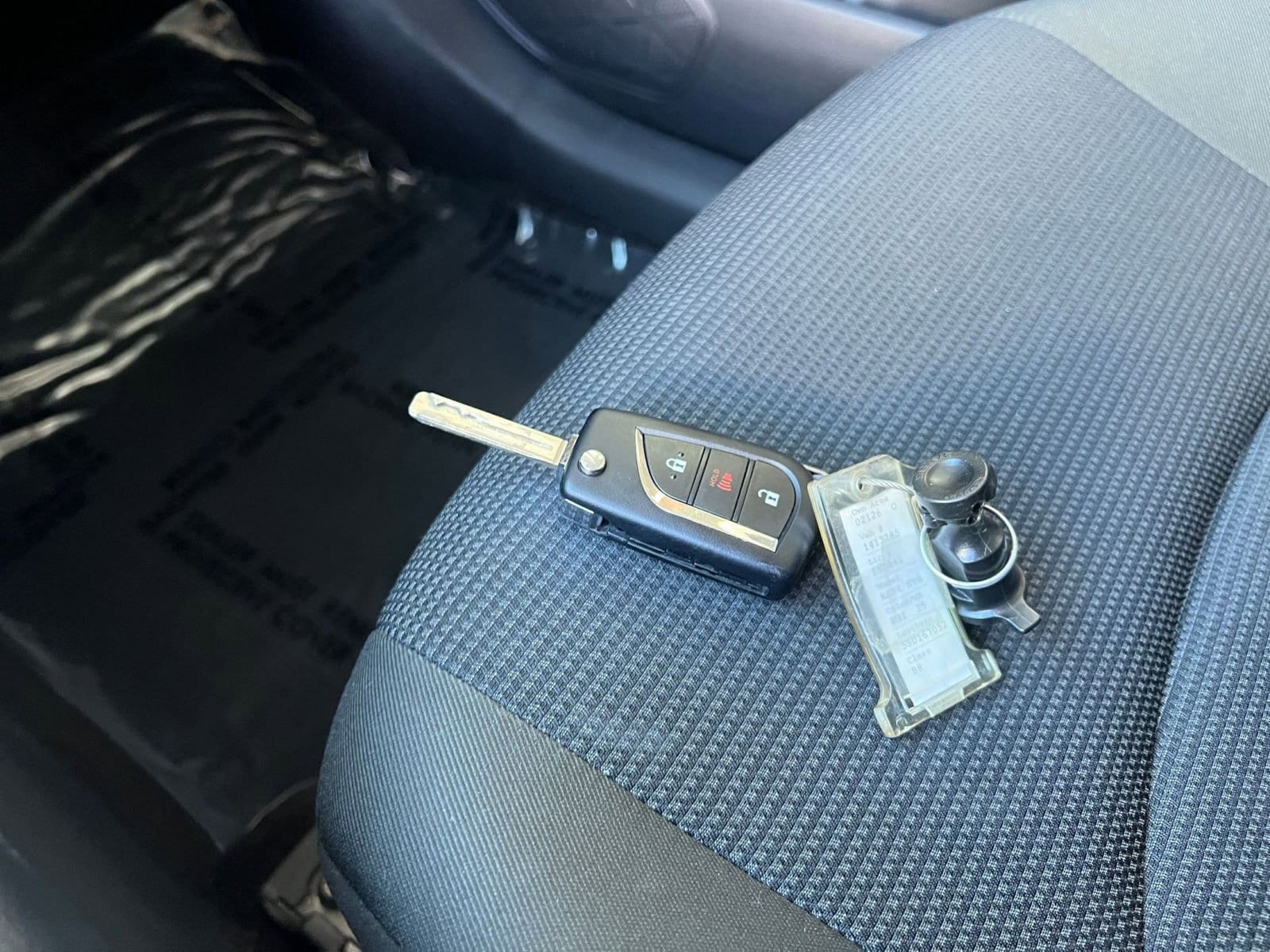 Thumbnail: 2025 Toyota RAV4 - 22