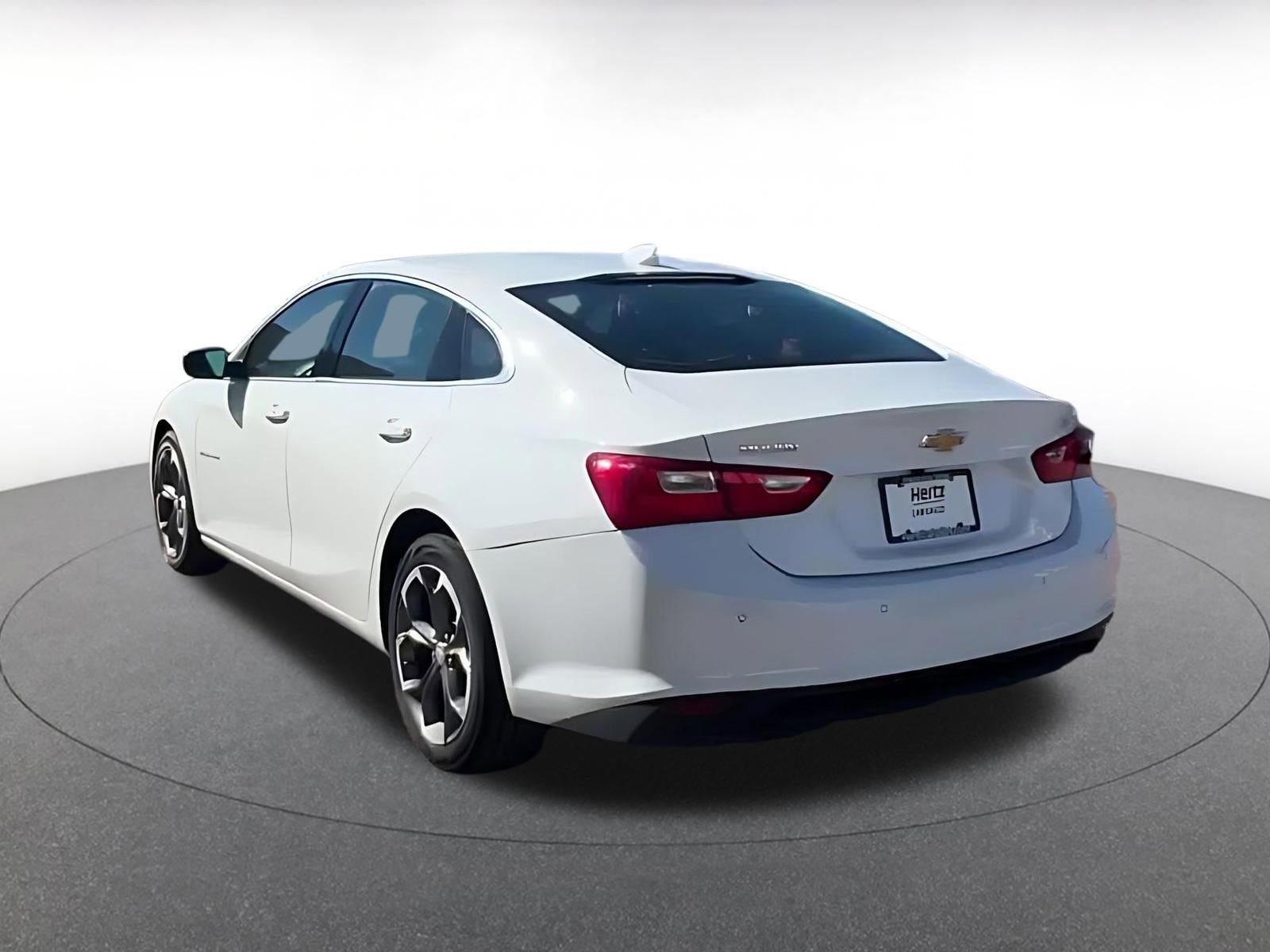 Thumbnail: 2024 Chevrolet Malibu - 12