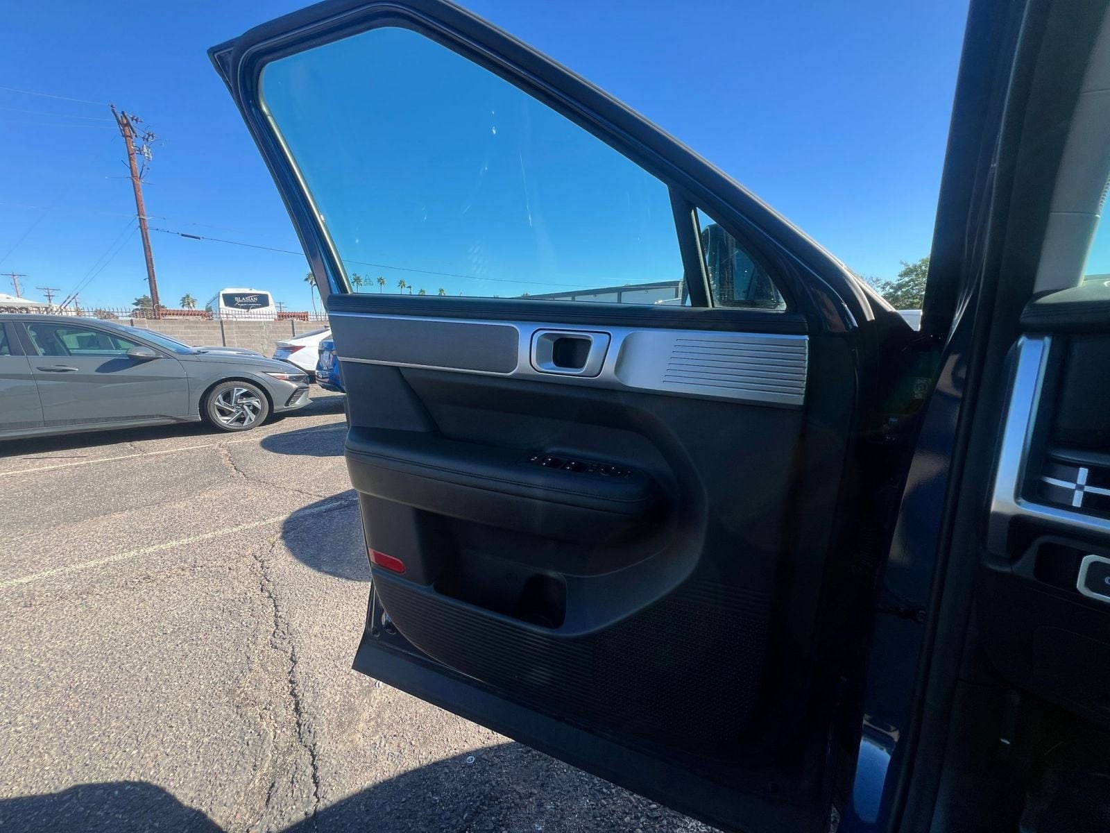 Thumbnail: 2025 Hyundai Santa Fe - 18