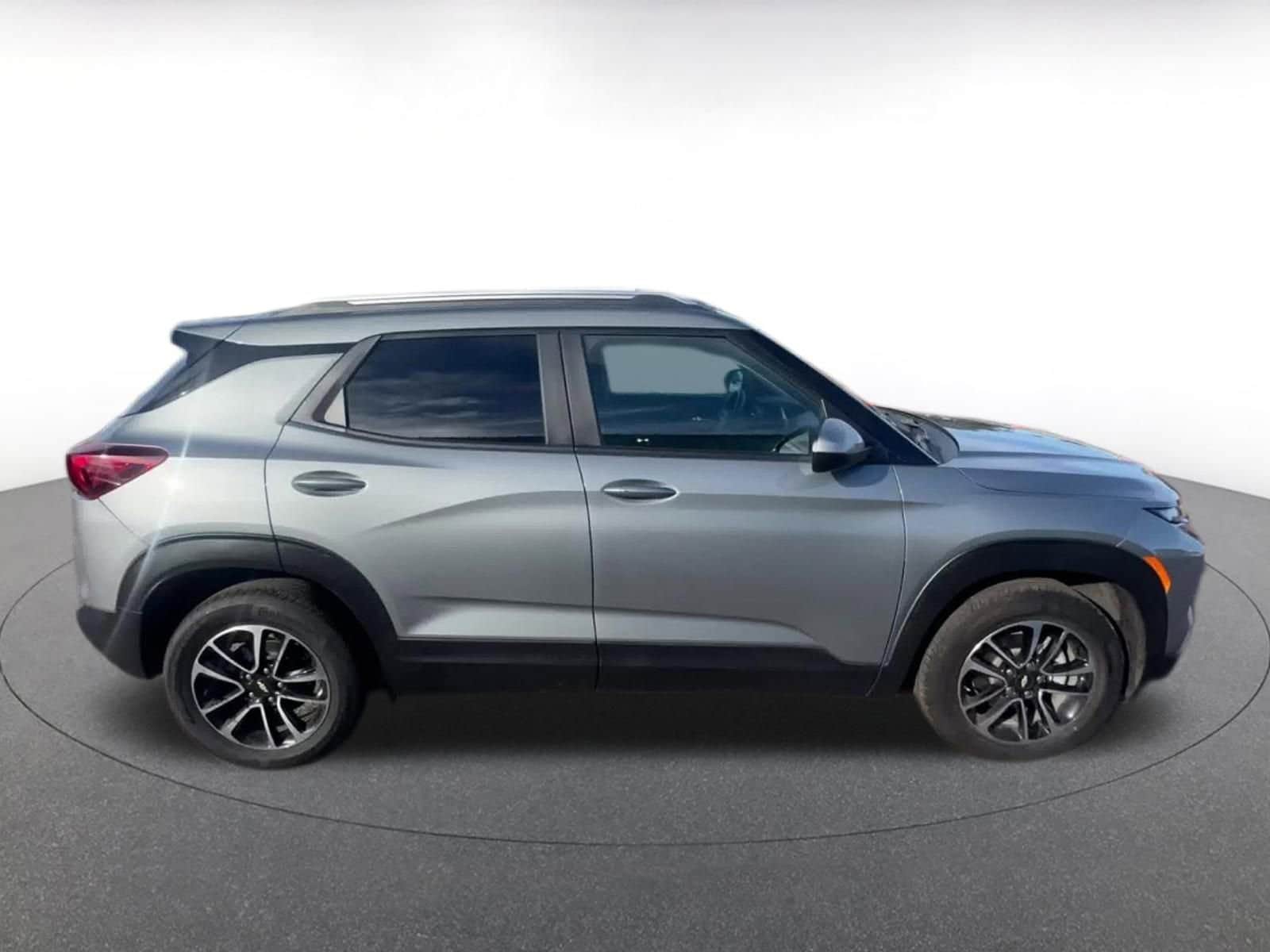 Thumbnail: 2025 Chevrolet TrailBlazer - 16