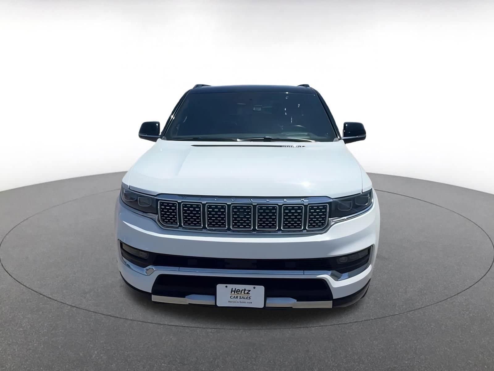 Thumbnail: 2023 Jeep Grand Wagoneer - 5