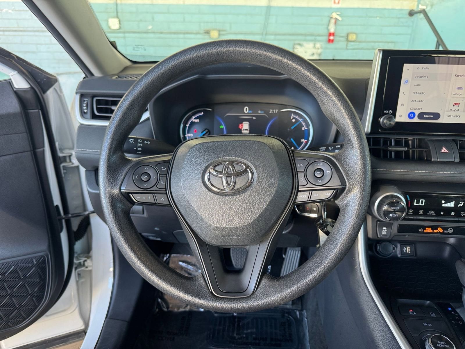 Thumbnail: 2025 Toyota RAV4 - 25