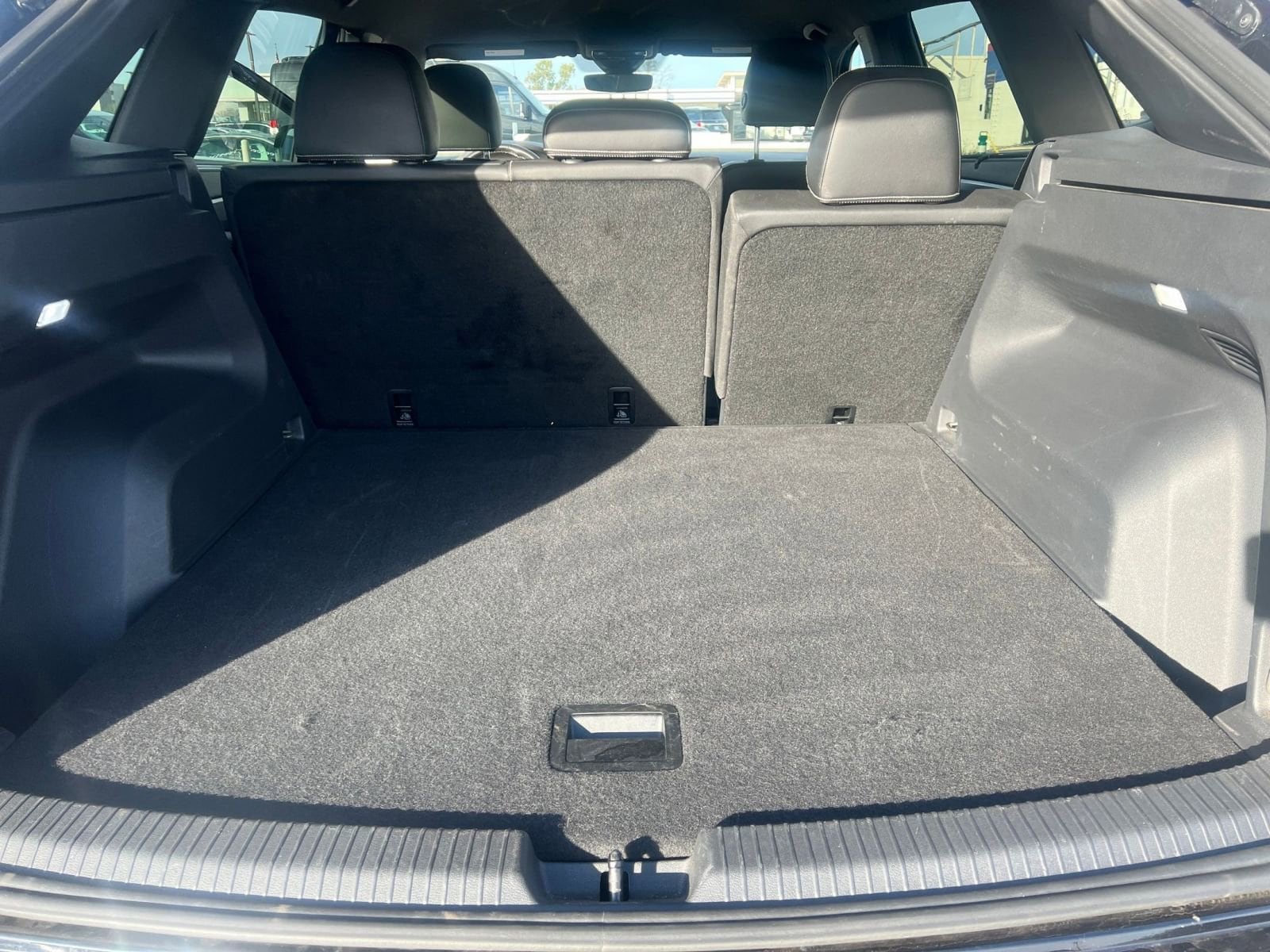 Thumbnail: 2025 Volkswagen Atlas - 32