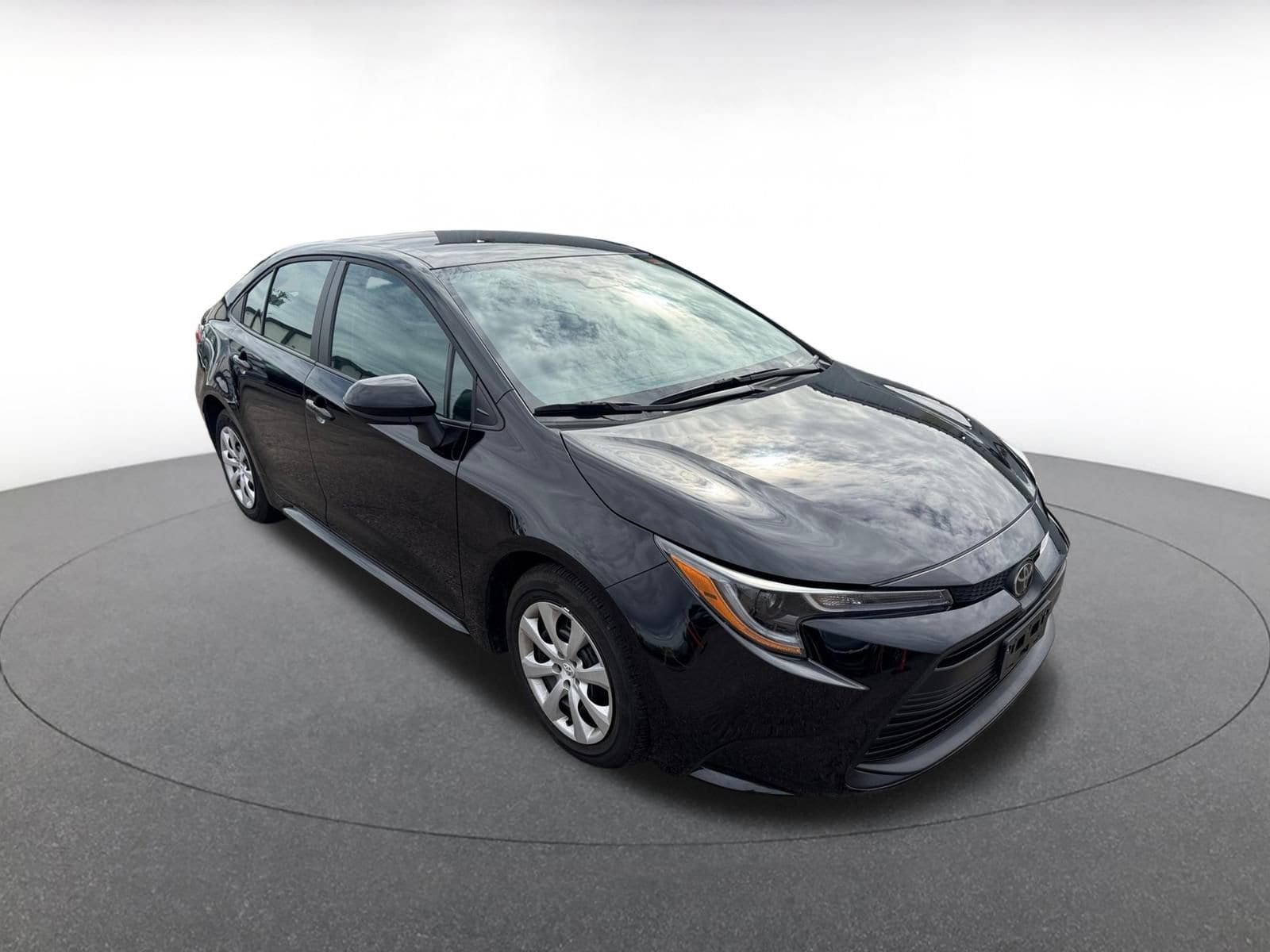 Thumbnail: 2025 Toyota Corolla - 1