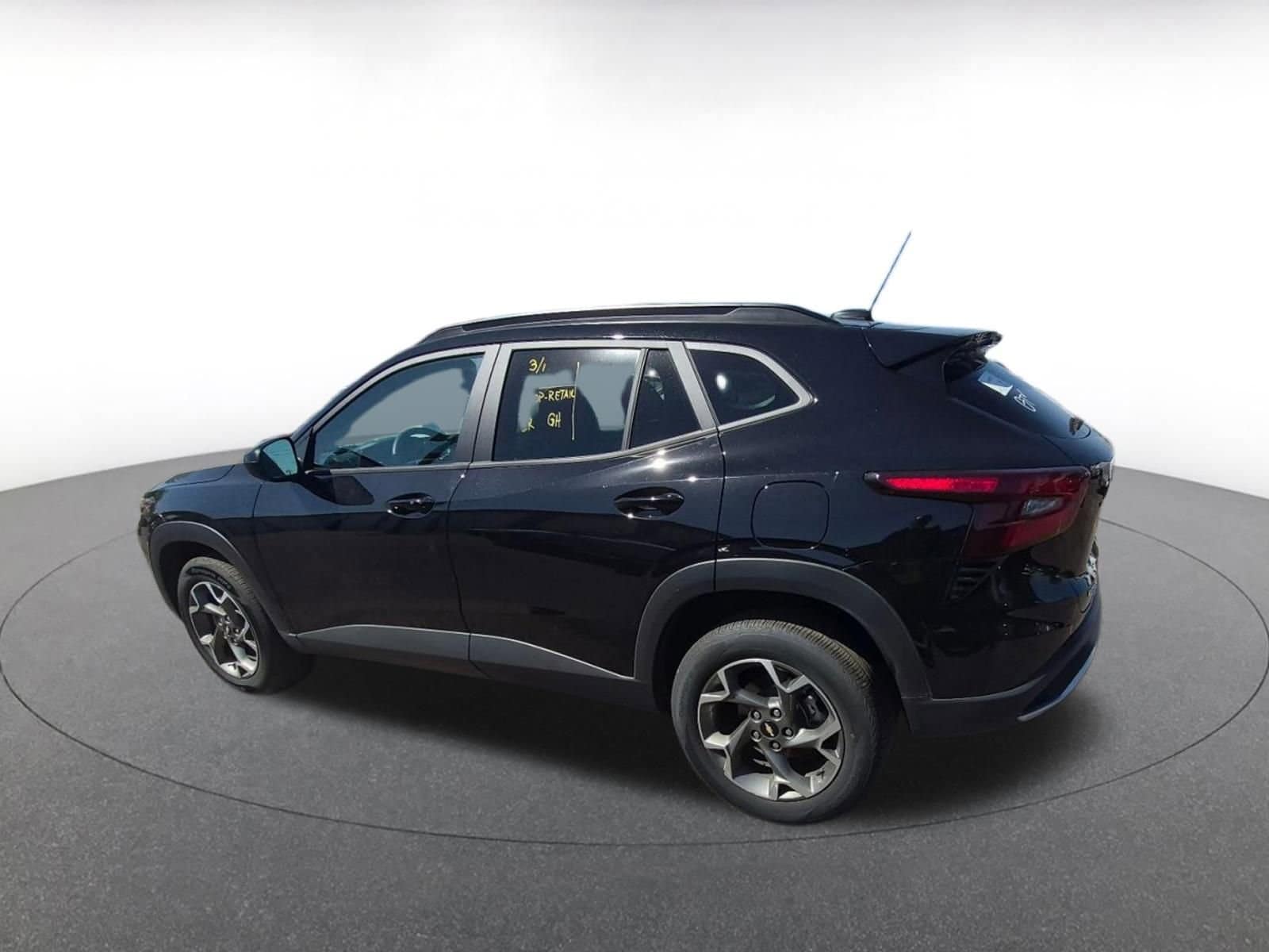 Thumbnail: 2025 Chevrolet Trax - 5