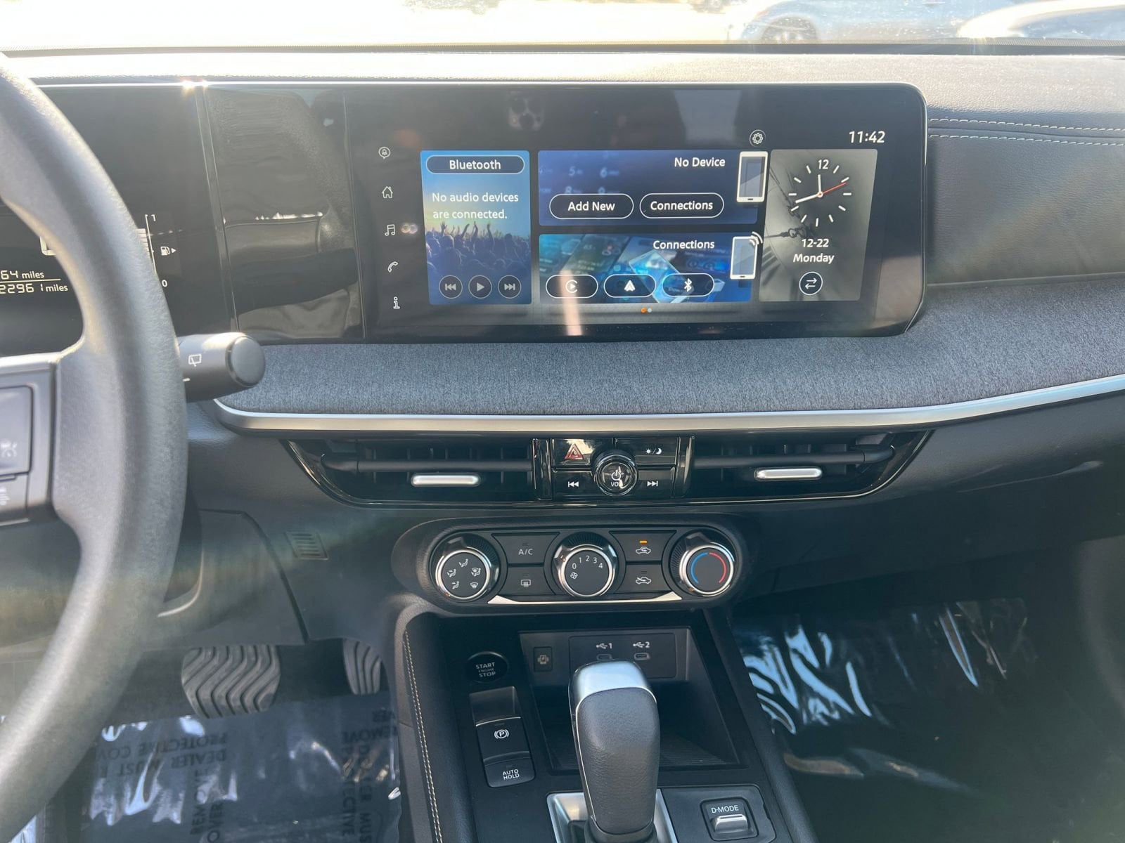 Thumbnail: 2025 Nissan Kicks - 21