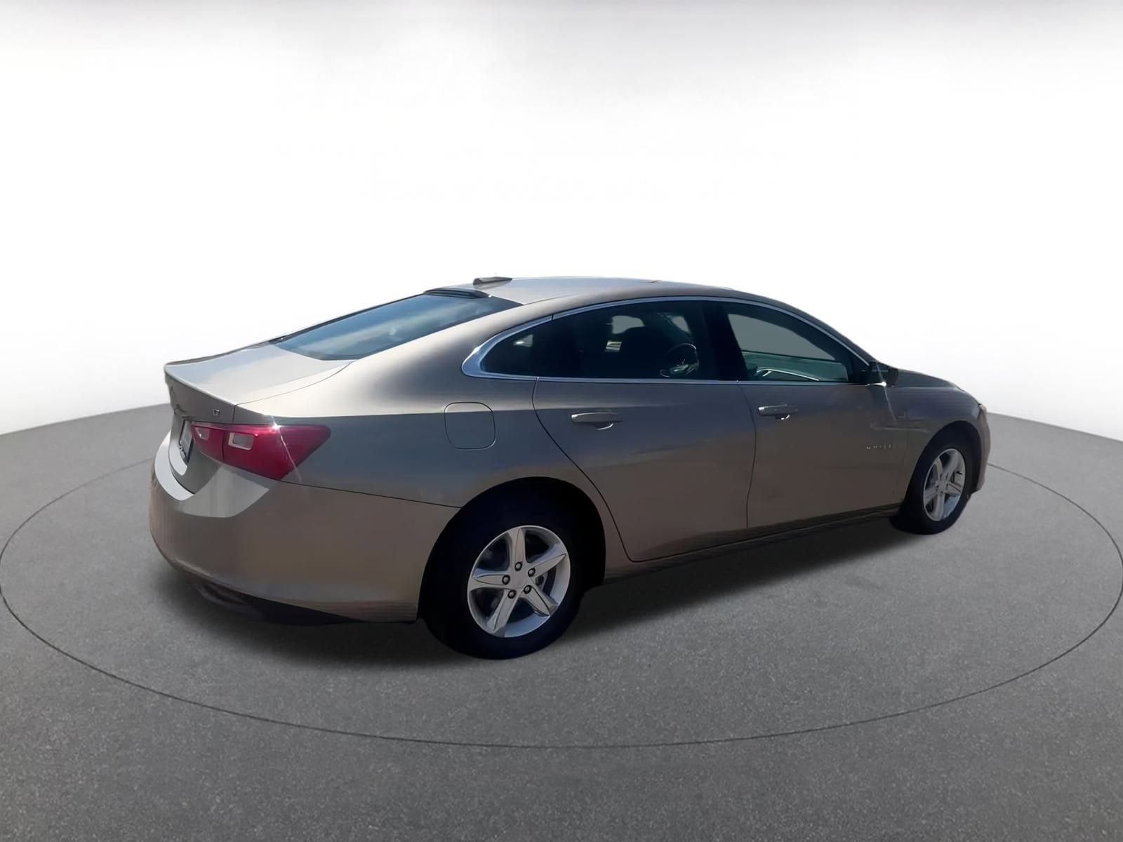 Thumbnail: 2023 Chevrolet Malibu - 14