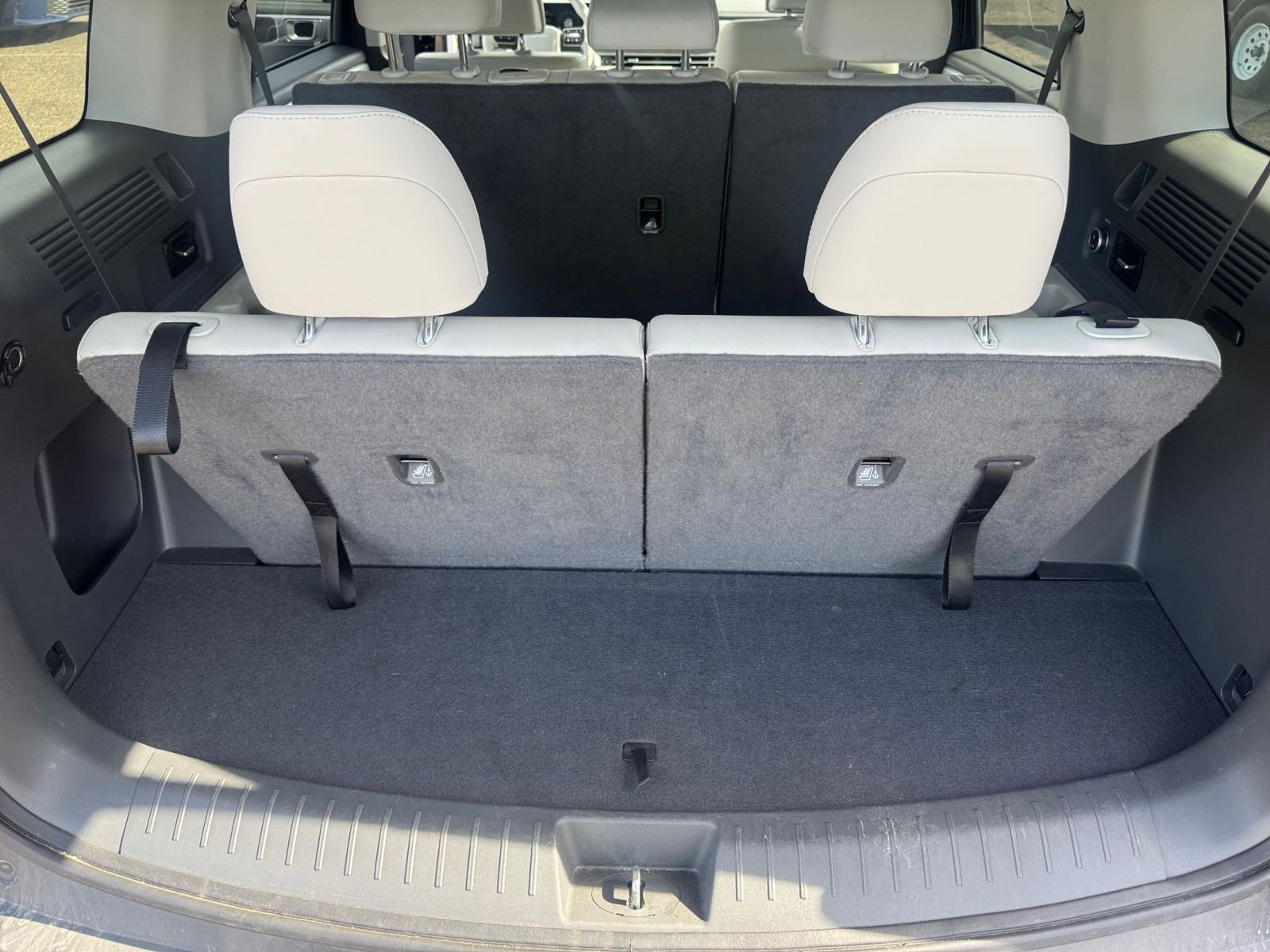 Thumbnail: 2025 Hyundai Santa Fe - 30