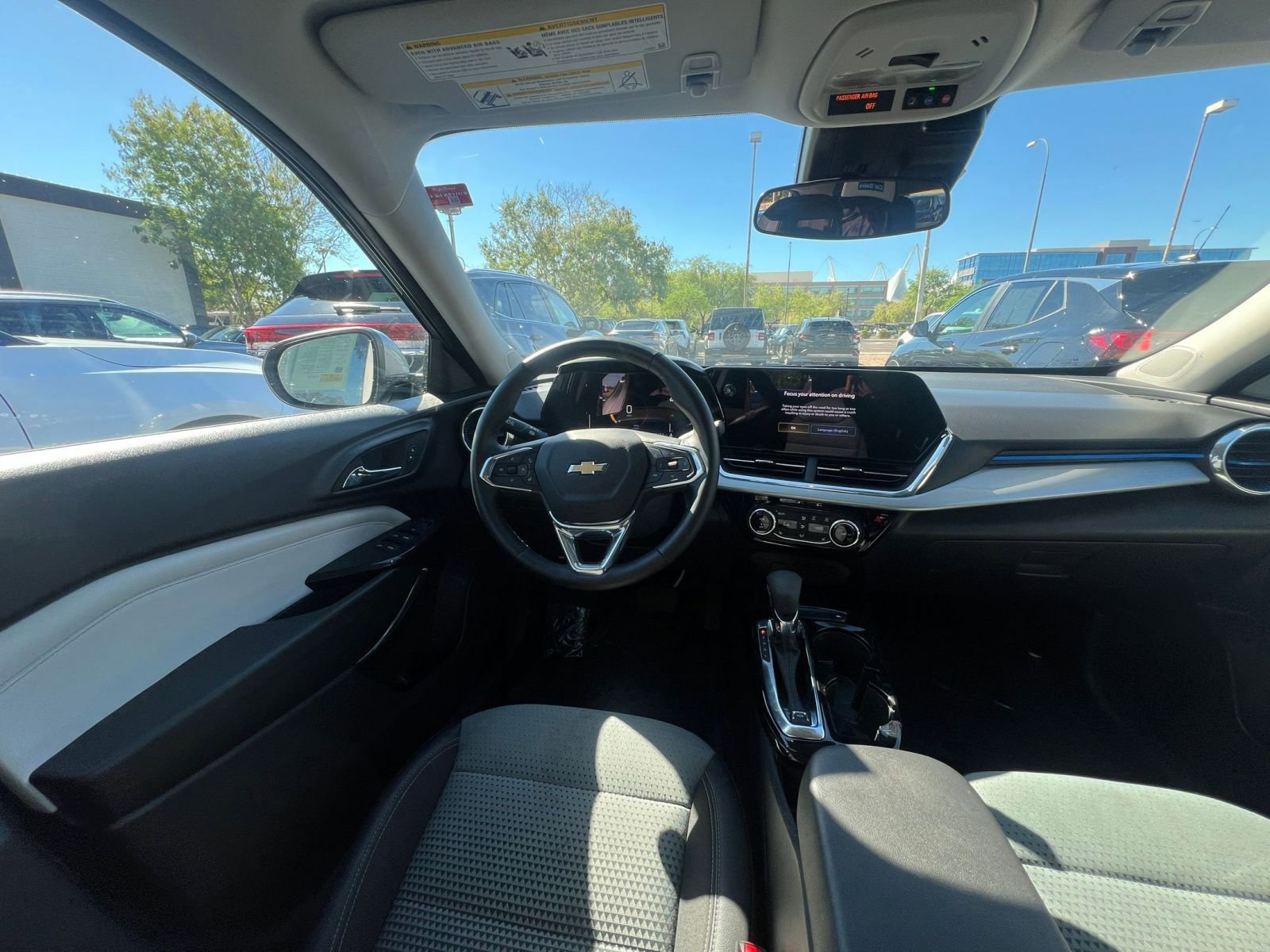 Thumbnail: 2025 Chevrolet Trax - 34