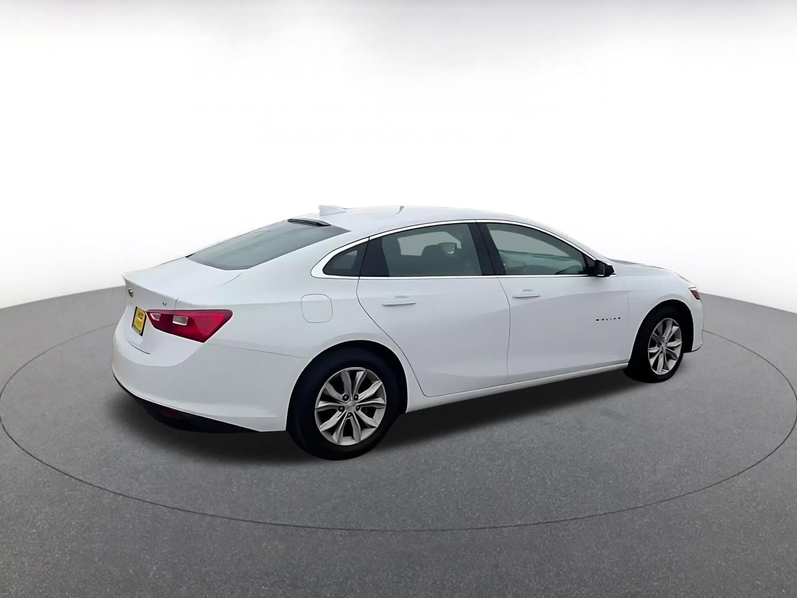 Thumbnail: 2023 Chevrolet Malibu - 15