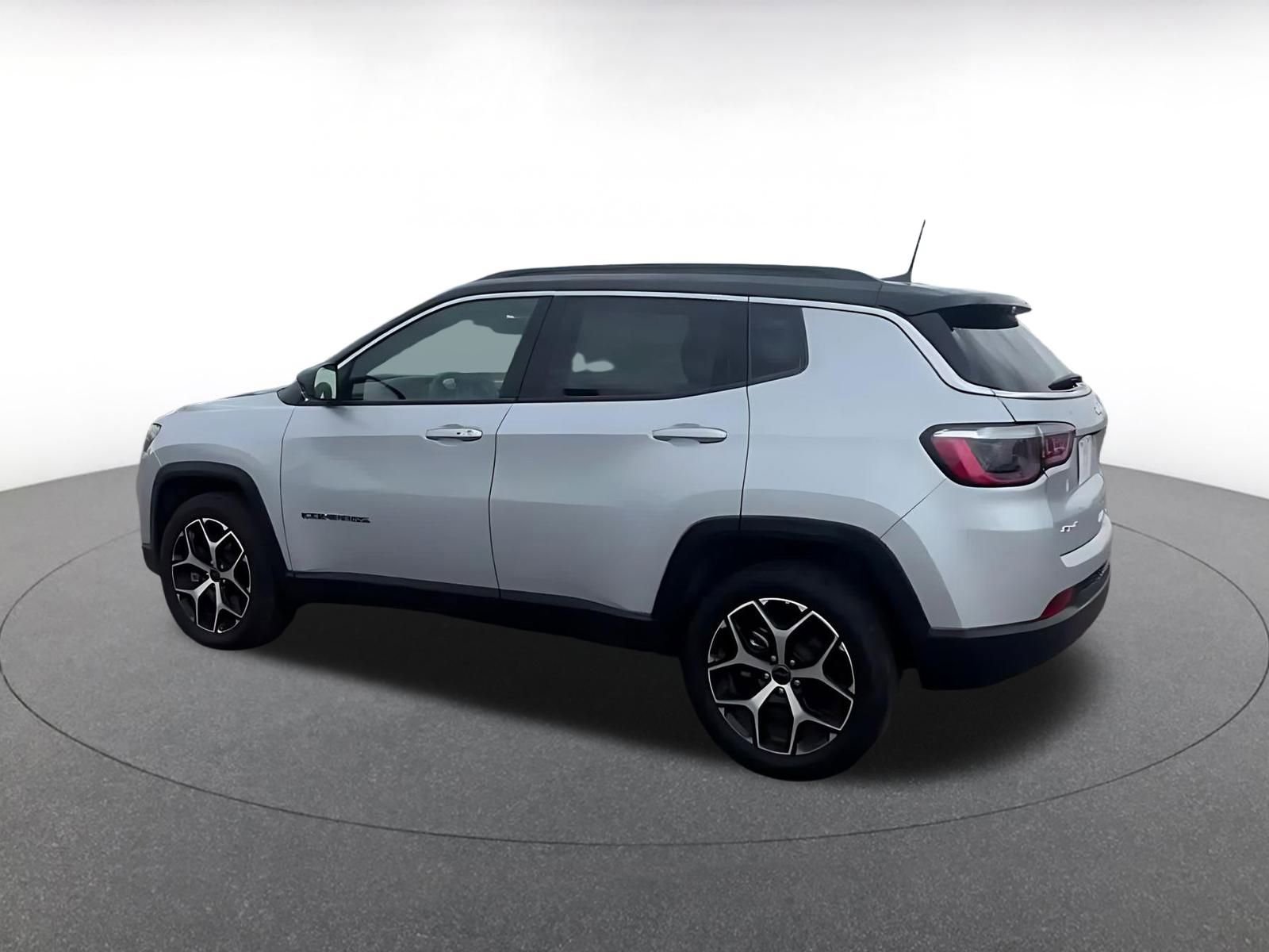 Thumbnail: 2025 Jeep Compass - 10