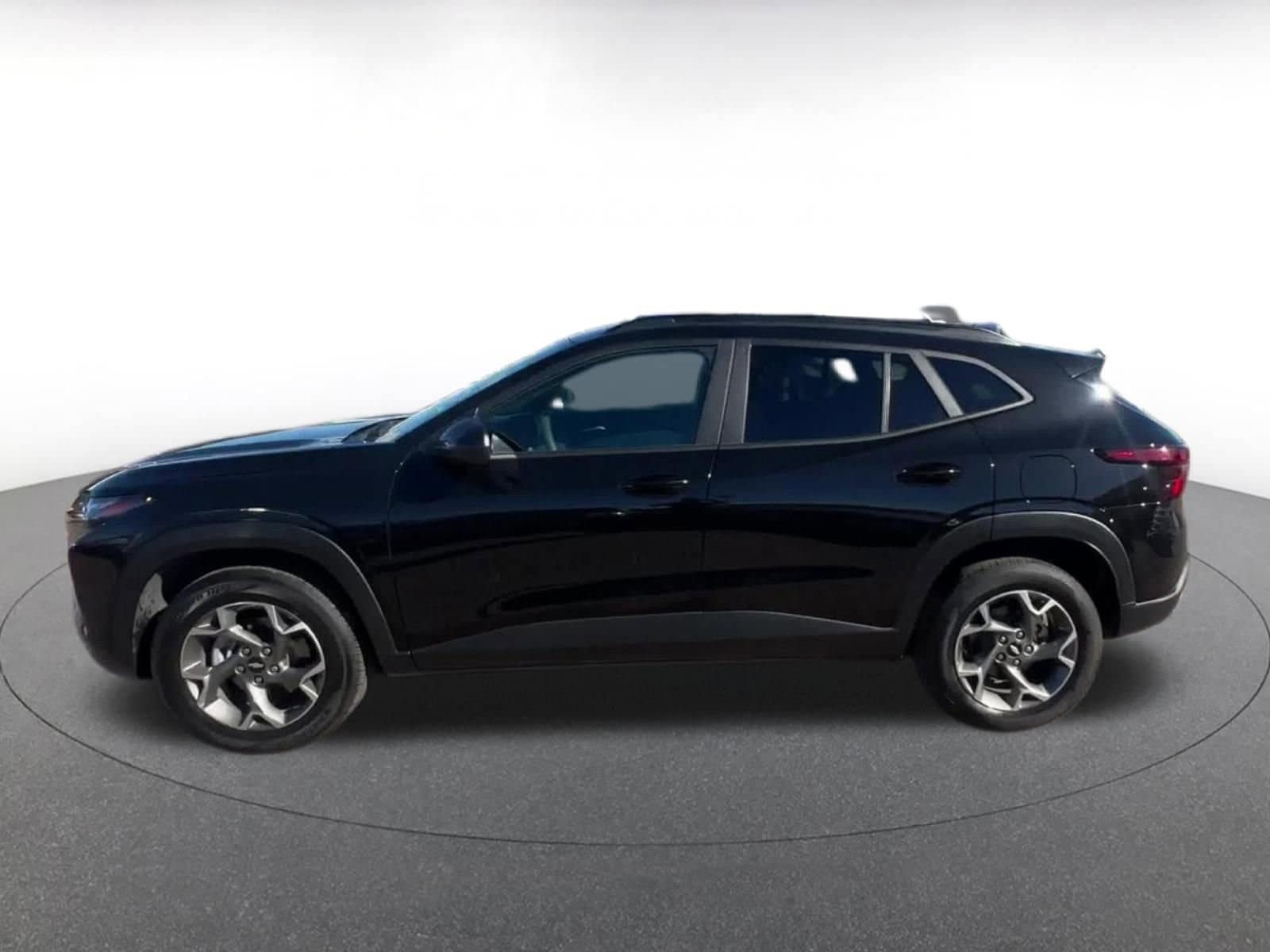 Thumbnail: 2025 Chevrolet Trax - 9