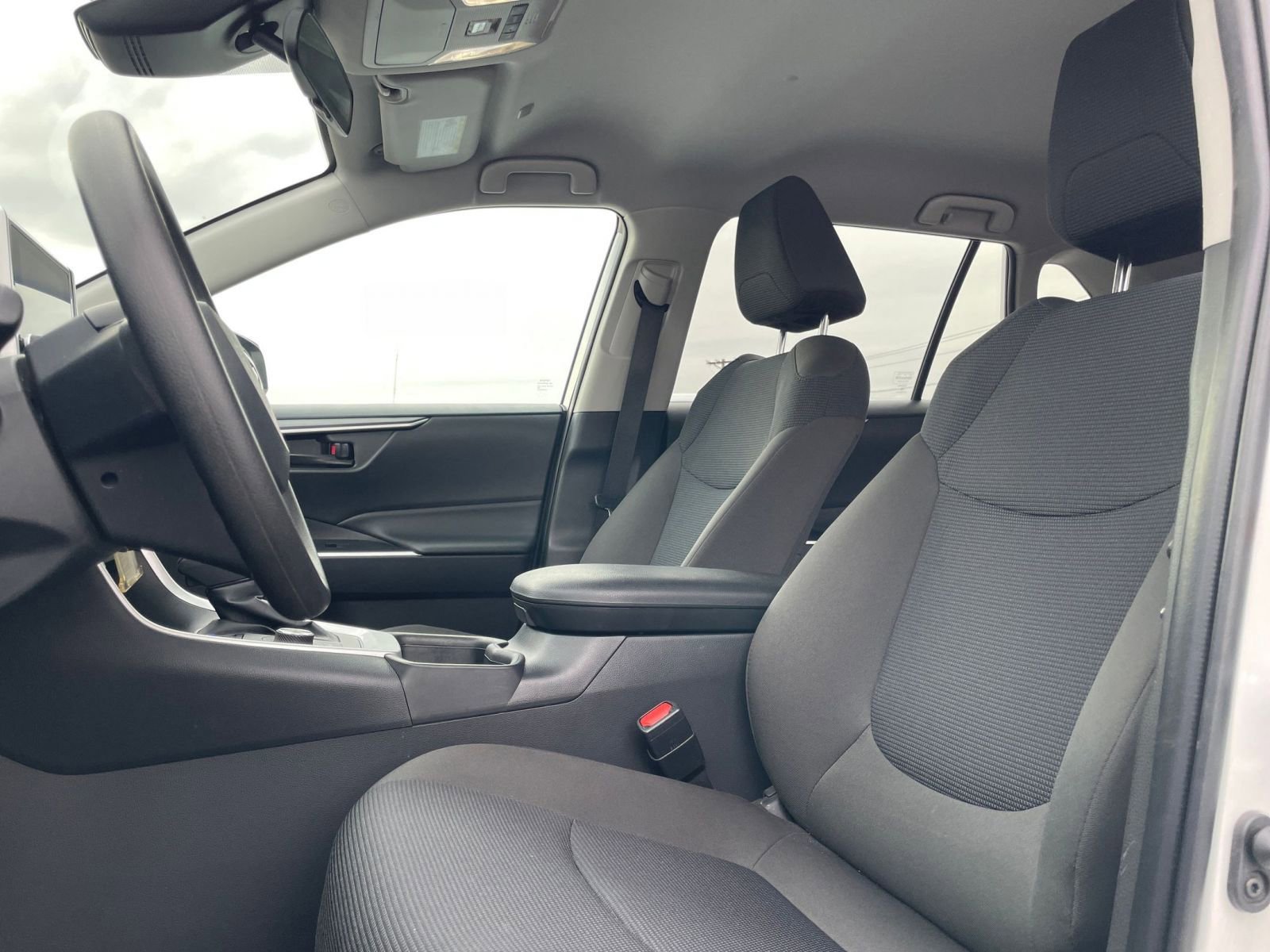 Thumbnail: 2025 Toyota RAV4 - 25