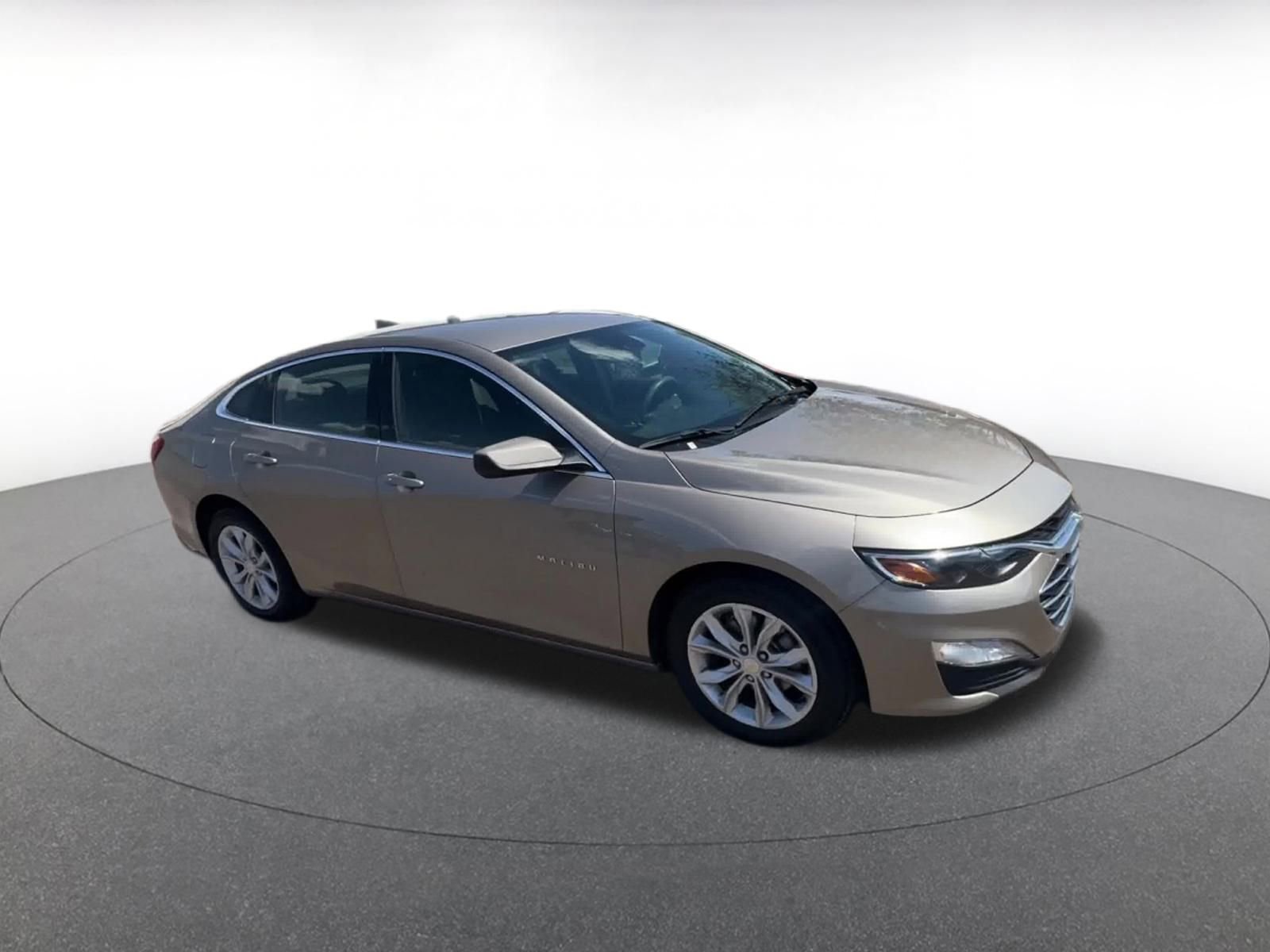 Thumbnail: 2024 Chevrolet Malibu - 2
