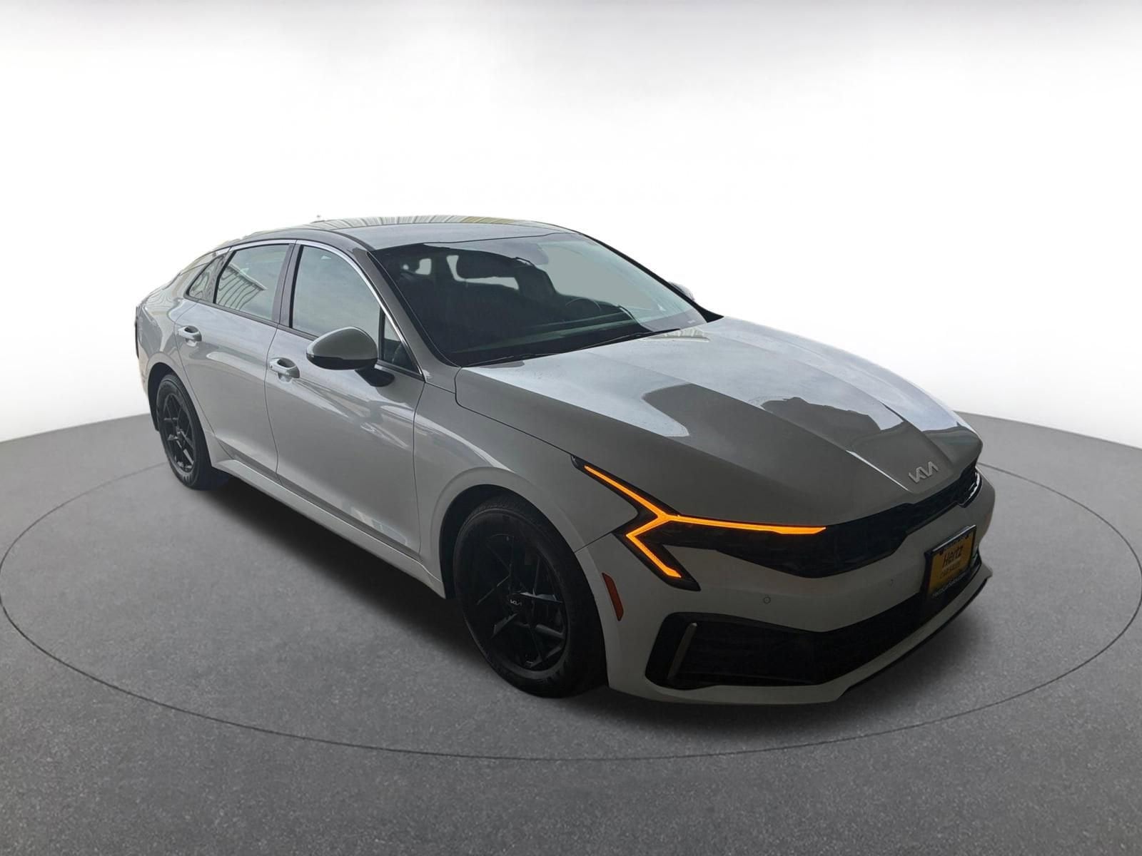 Thumbnail: 2025 Kia K5 - 1