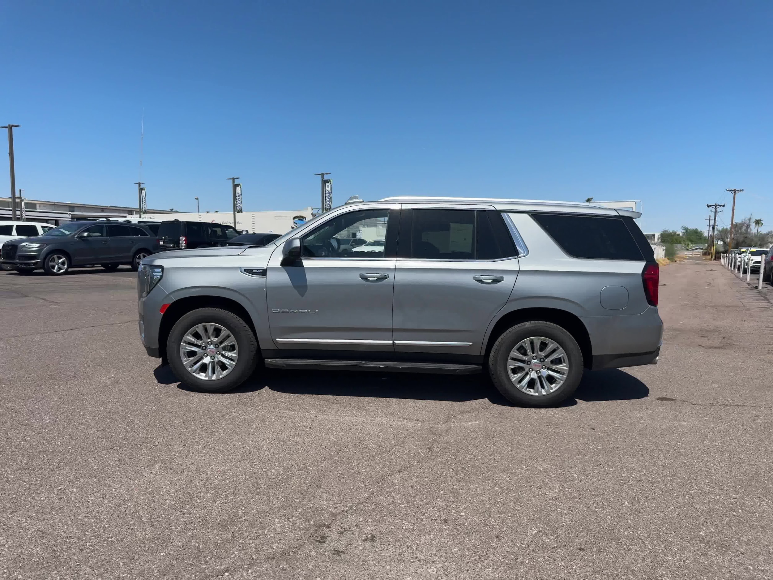 2023 GMC Yukon Denali 12