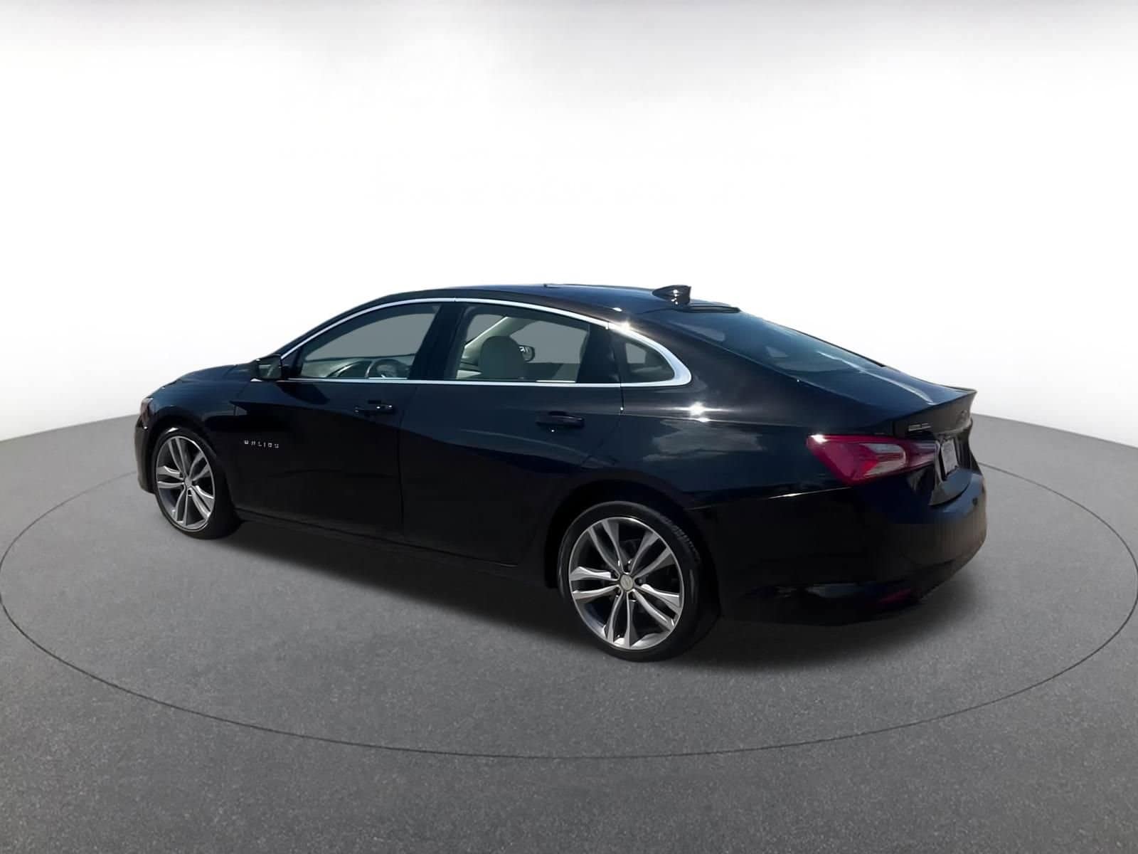 Thumbnail: 2024 Chevrolet Malibu - 10