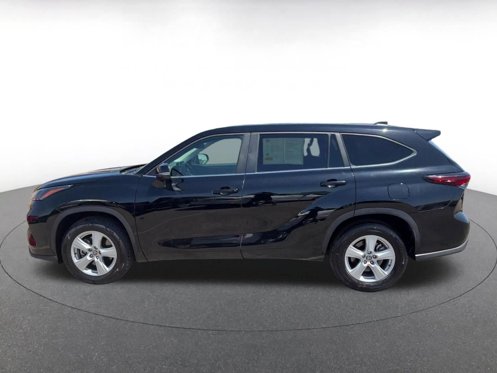 Thumbnail: 2025 Toyota Highlander - 9