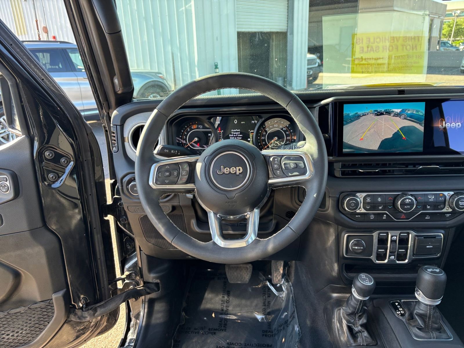 Thumbnail: 2025 Jeep Wrangler - 34
