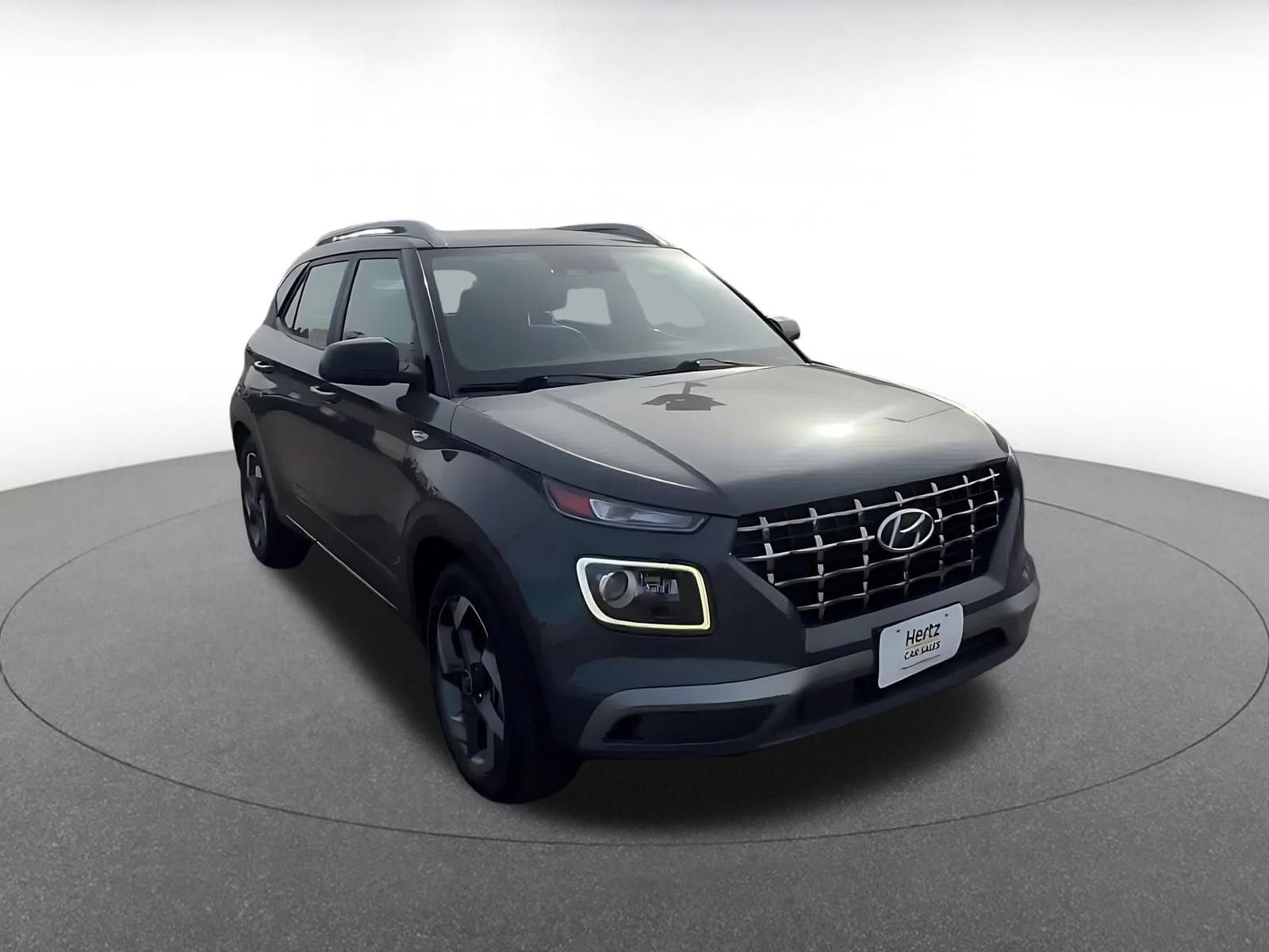 Thumbnail: 2023 Hyundai Venue - 3