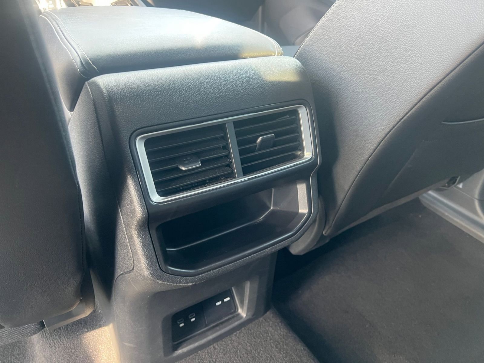 Thumbnail: 2025 Volkswagen Atlas - 24