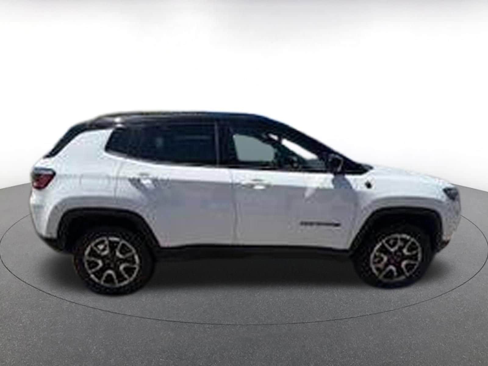 Thumbnail: 2025 Jeep Compass - 10