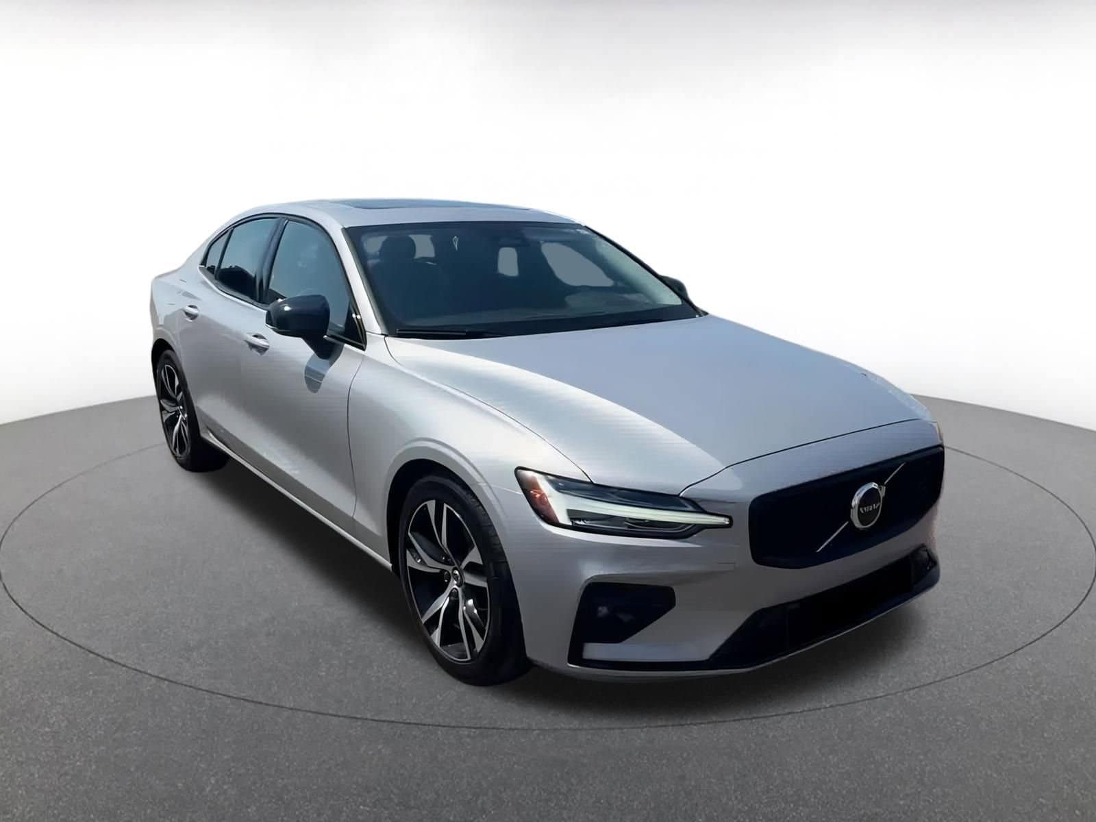 Thumbnail: 2024 Volvo S60 - 3