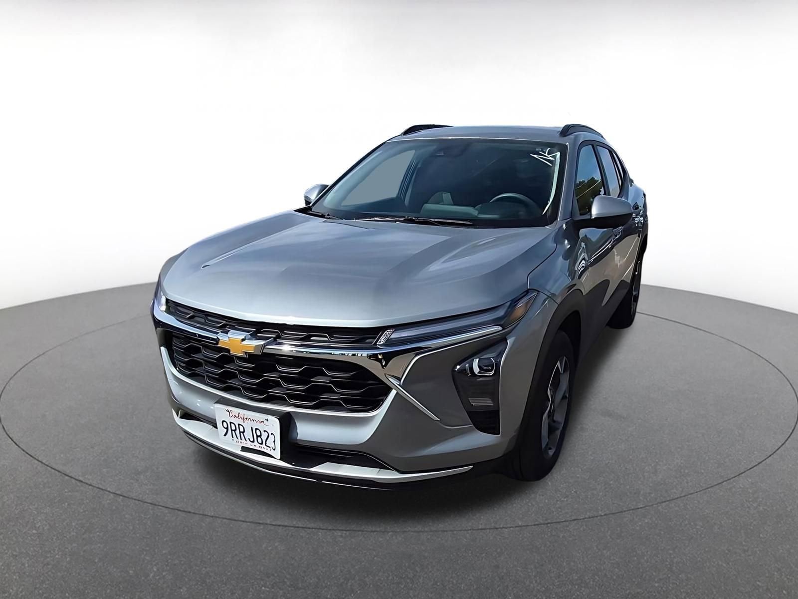 Thumbnail: 2025 Chevrolet Trax - 3