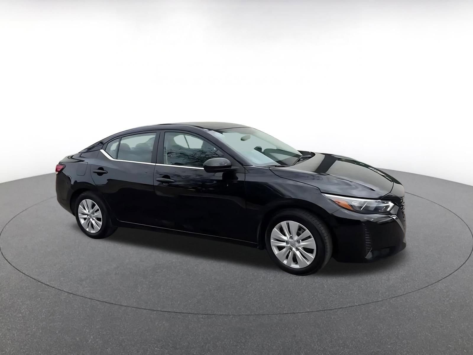 Thumbnail: 2025 Nissan Sentra - 2