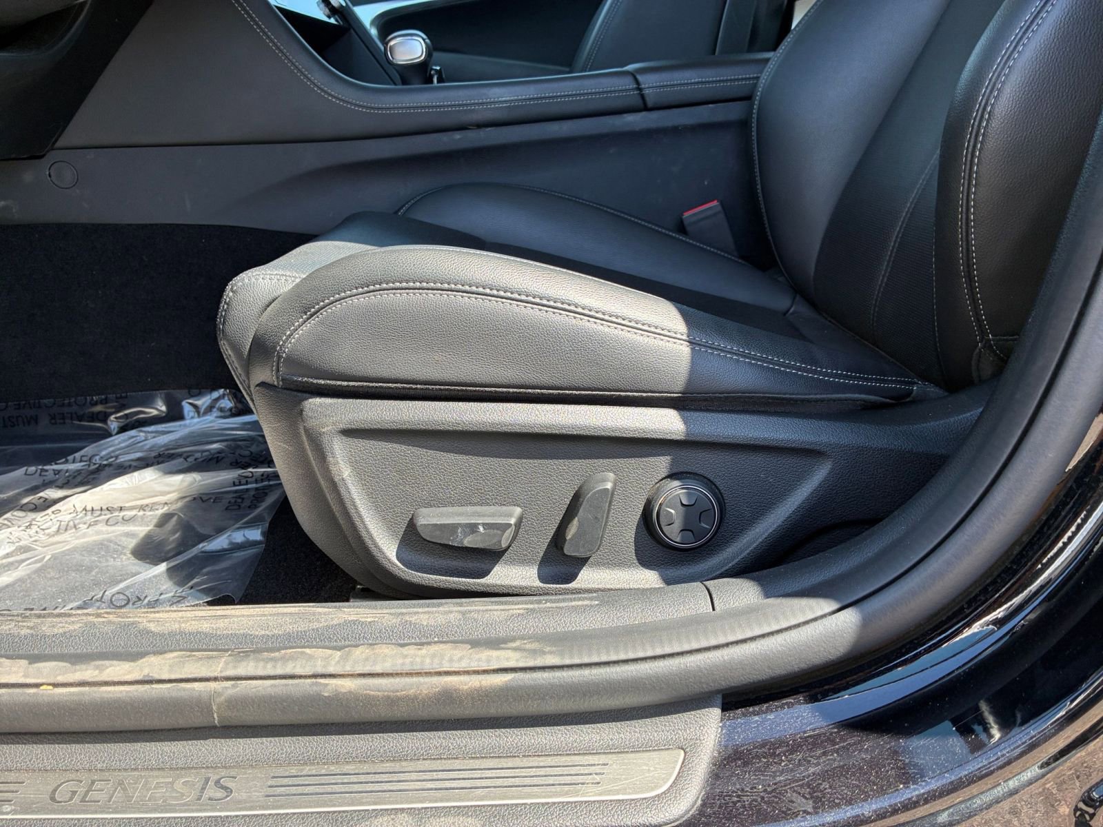 Thumbnail: 2025 Genesis G70 - 23