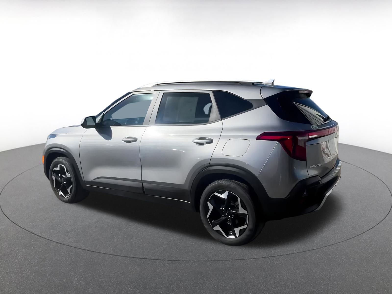 Thumbnail: 2025 Kia Seltos - 10