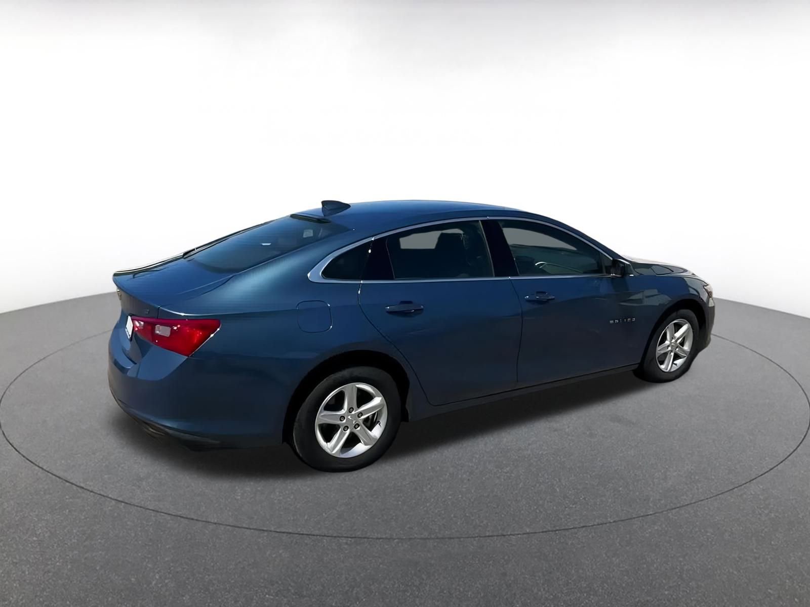 Thumbnail: 2023 Kia Forte - 15