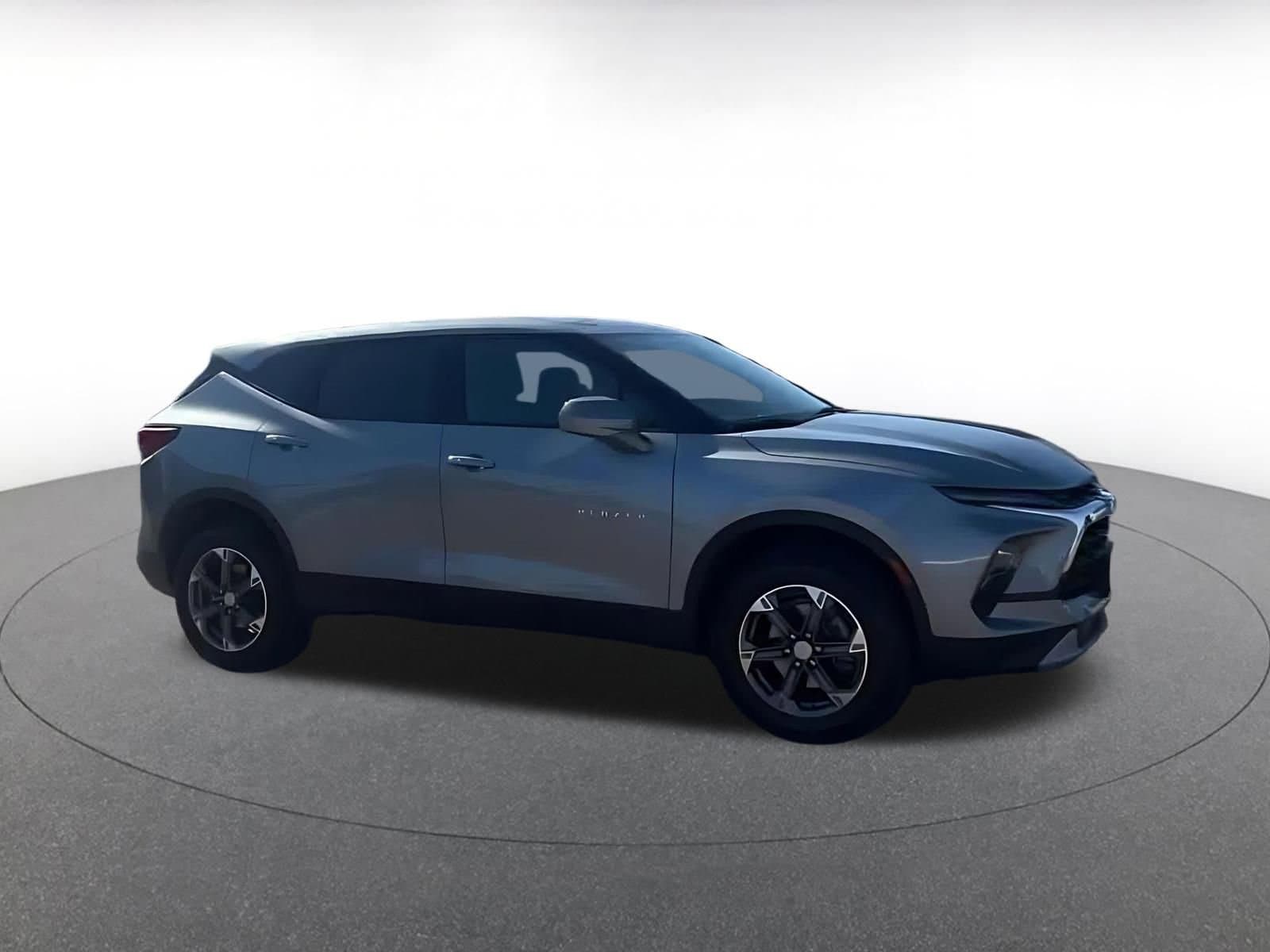 Thumbnail: 2025 Chevrolet Blazer - 2